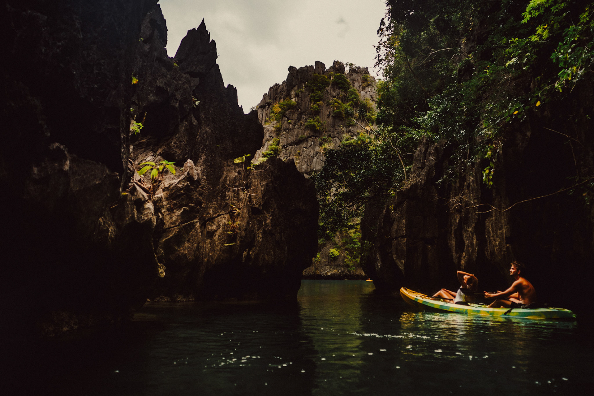 A honeymoon adventure shoot inside one of Small Lagoon's inlets, El Nido, Palawan, Philippines, Southeast Asia, December 2019, Sony A7III.