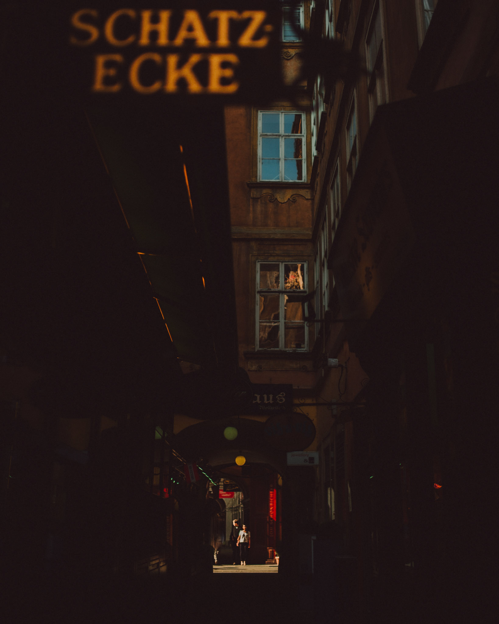 Casual destination engagement photos with moody lighting, Innere Stadt, Vienna, Austria, August 2017, Leica M.