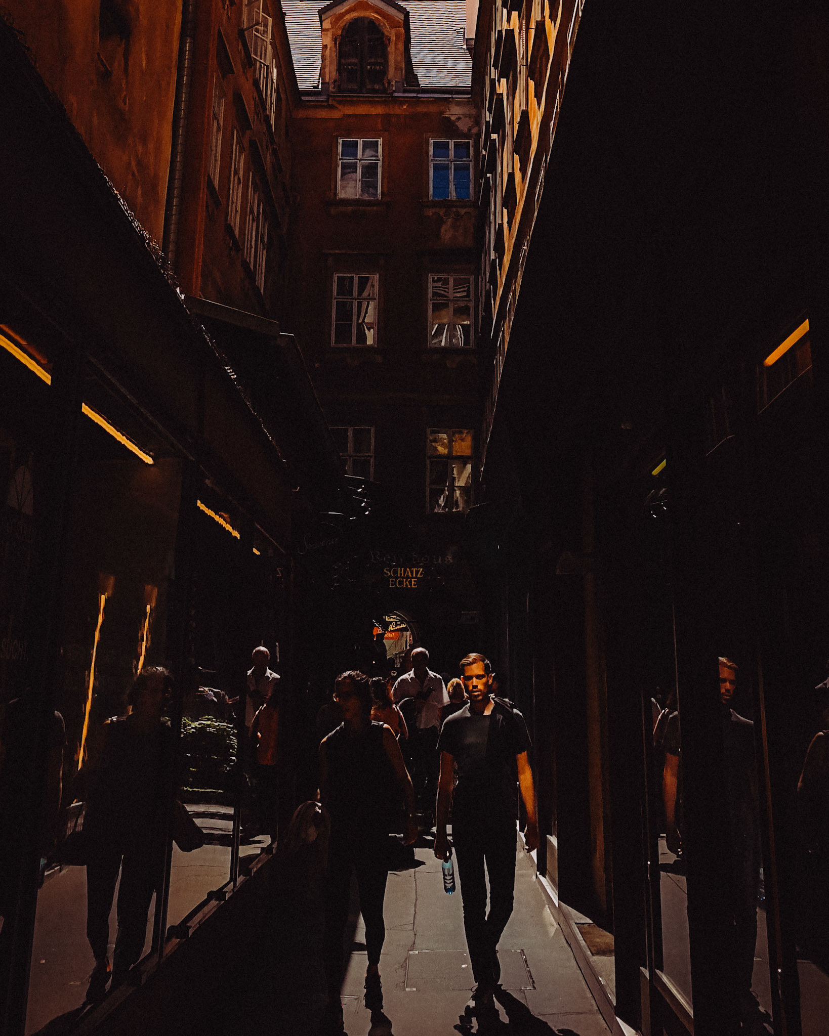 Innere Stadt, Vienna, Austria, August 2017, Huawei Mate 9 Pro.