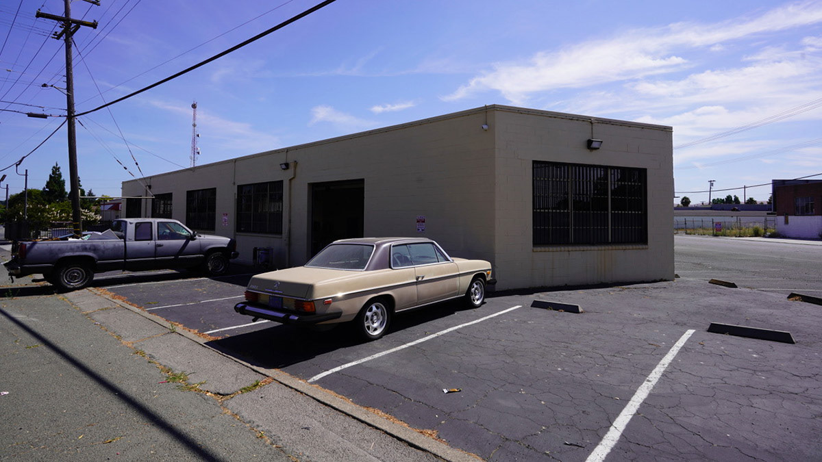 Auto Repair Shop - Raw Location