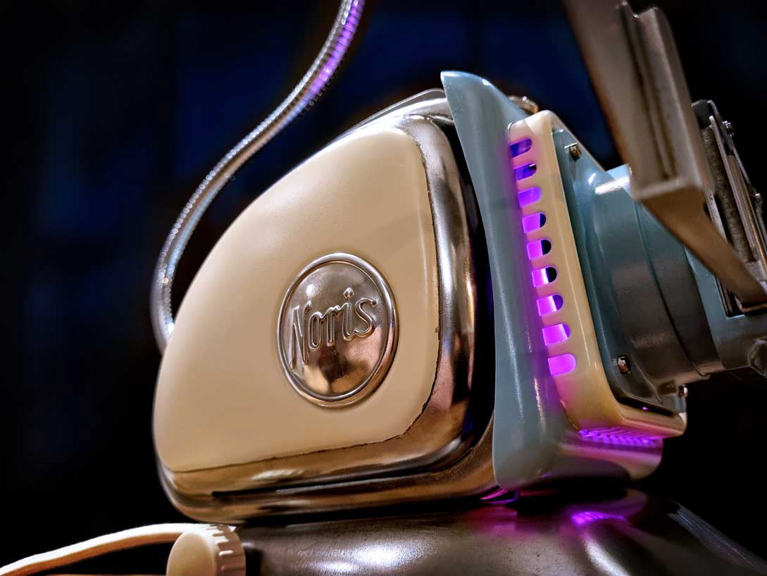Noris Triumf 150 Projector