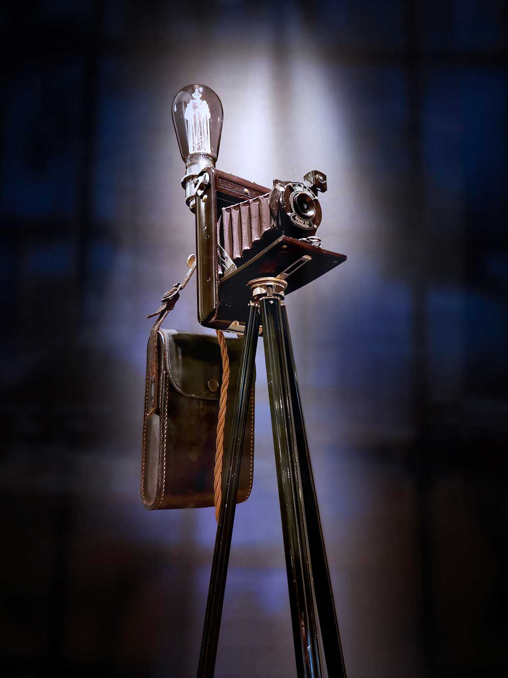 Upcycled vintage Soho Cadet London camera lamp