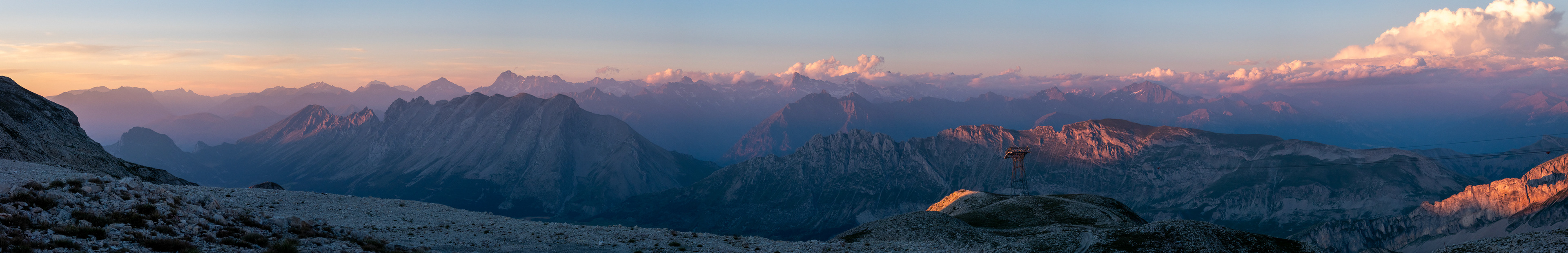 Massif des Ecrins depuis le Plateau de Bure