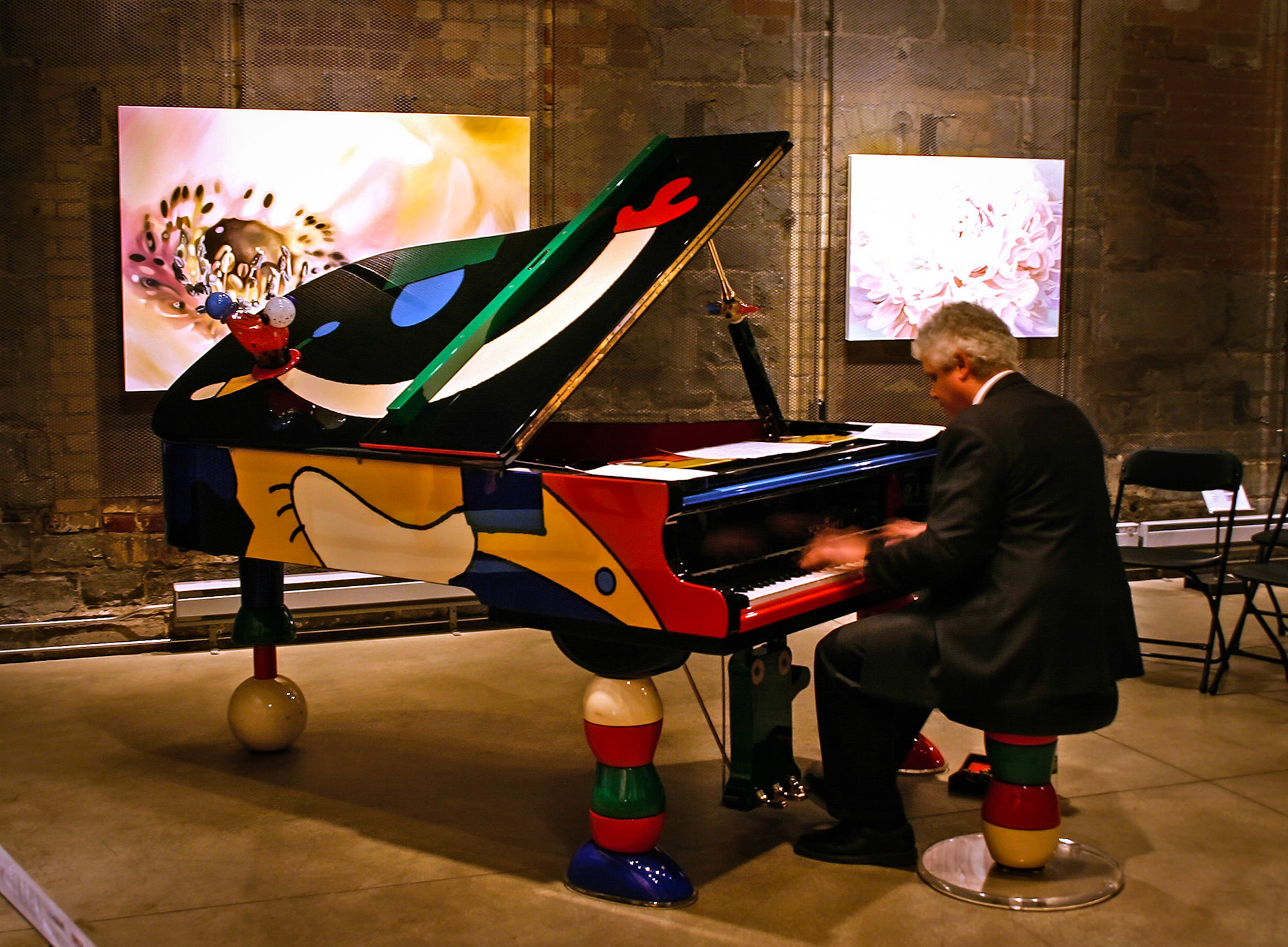 May 20-29, 2005, Distillery Historic District, Toronto, ON. Canada