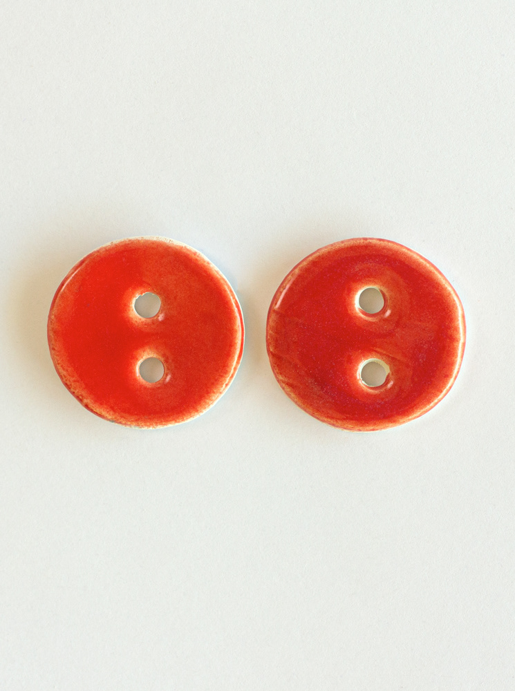 Botón cerámica rojo 2 unidades / Valor $1.500.- / B015