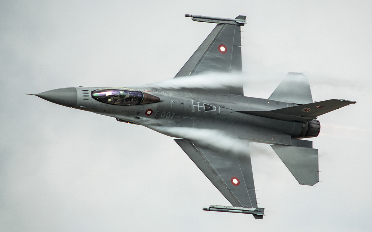 F16 Falcon over Ostrava, Czech Rep.