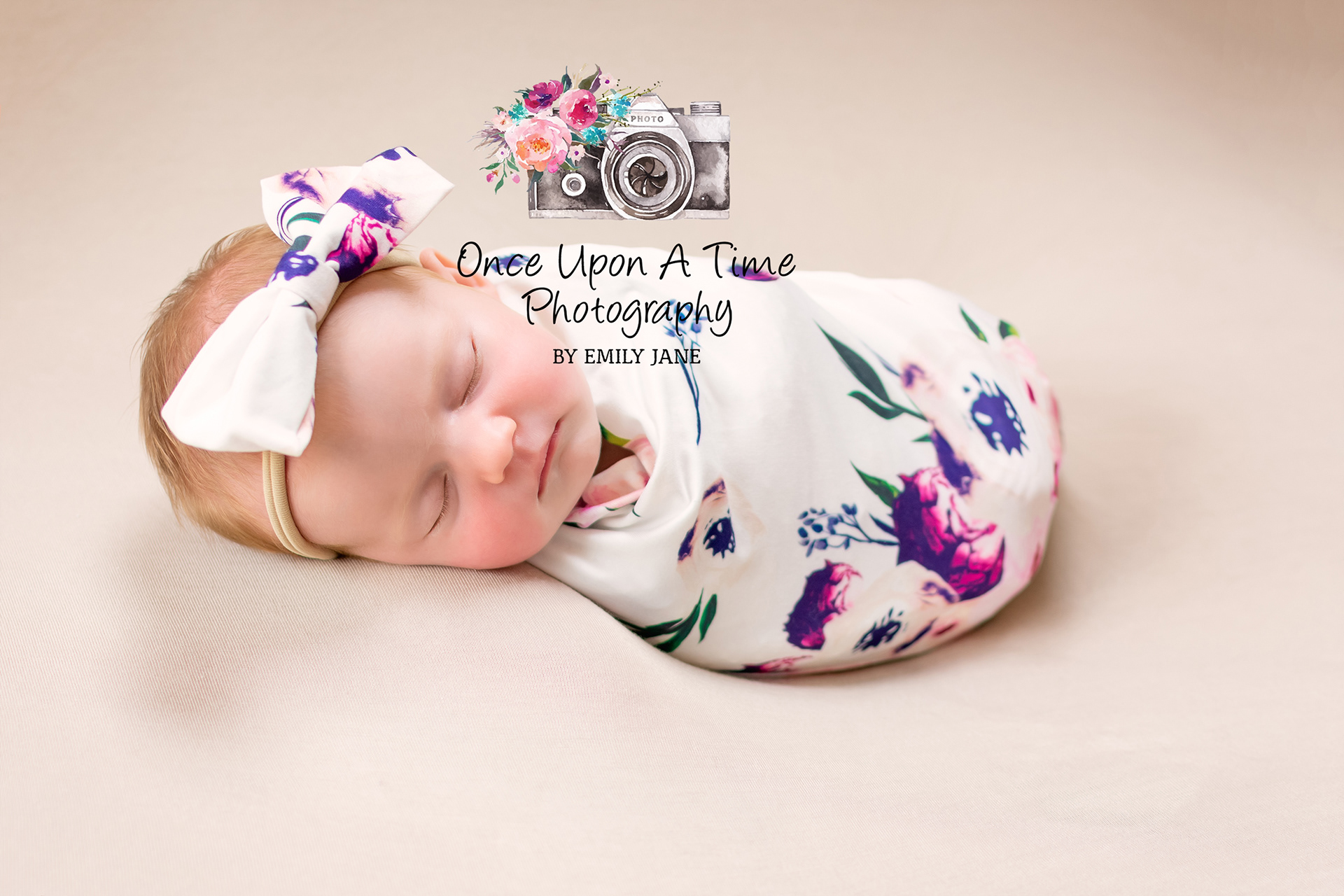 Newborn headband photography