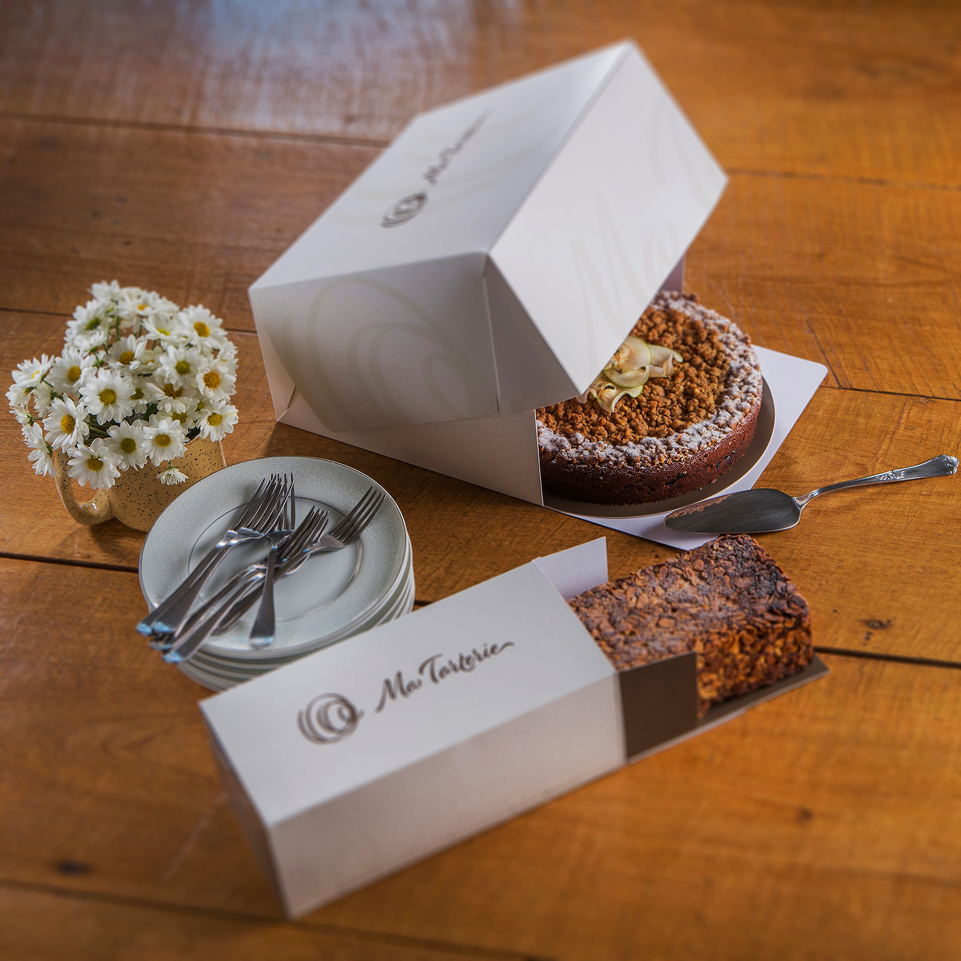 Ma Tarterie's packaging system: boxes for cakes