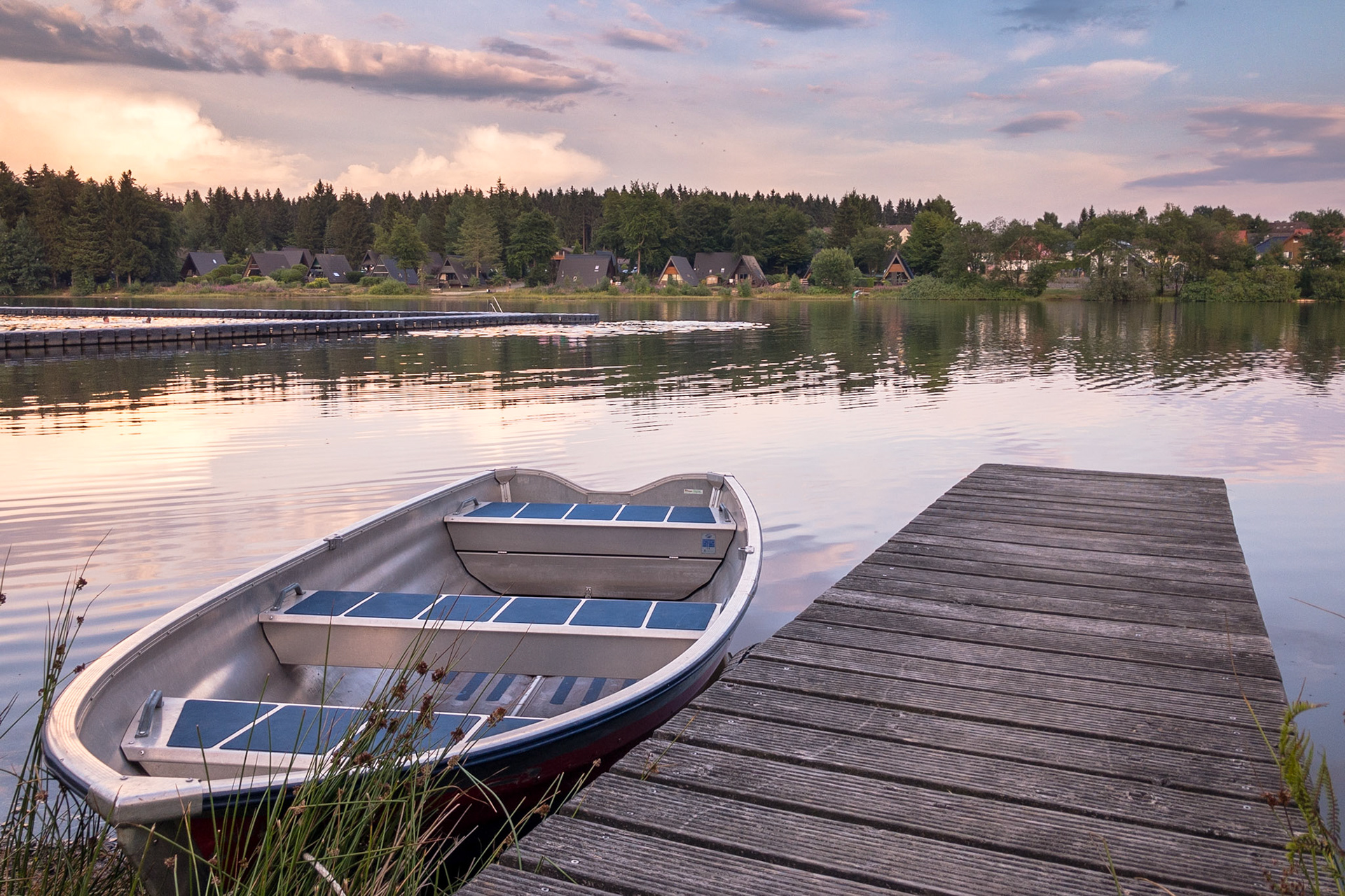 Apple iPhone 8 | iPhone 8 back camera 3.99mm f/1.8 @ ISO 20 | 3.99 mm | f/1.8 | 1/1800 s