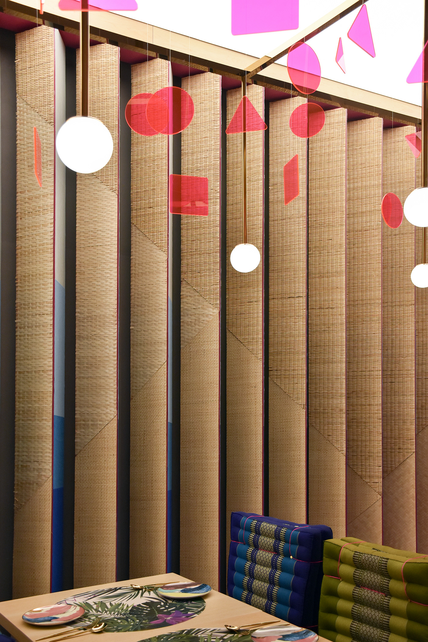lenticular, celling, decoration, rotating walls, thai restaurant, colorful pillows,