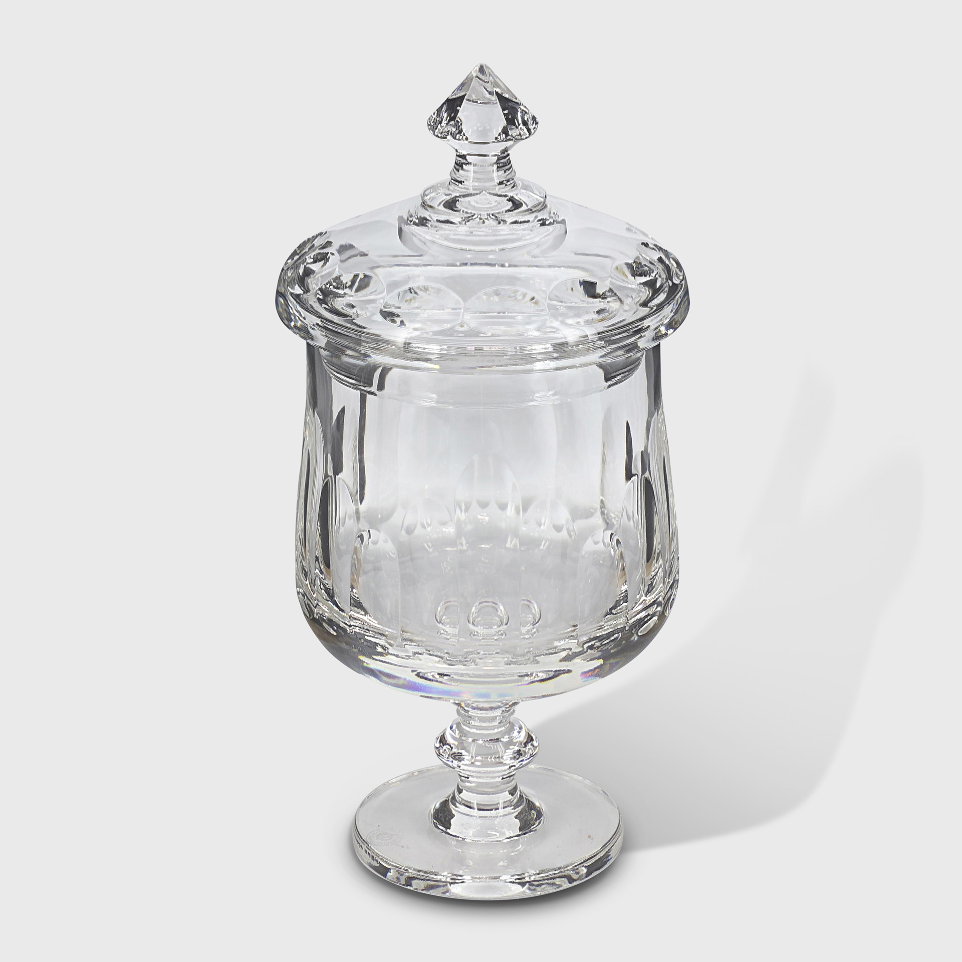 Bonbonnière sur pied - Cristal - 235€