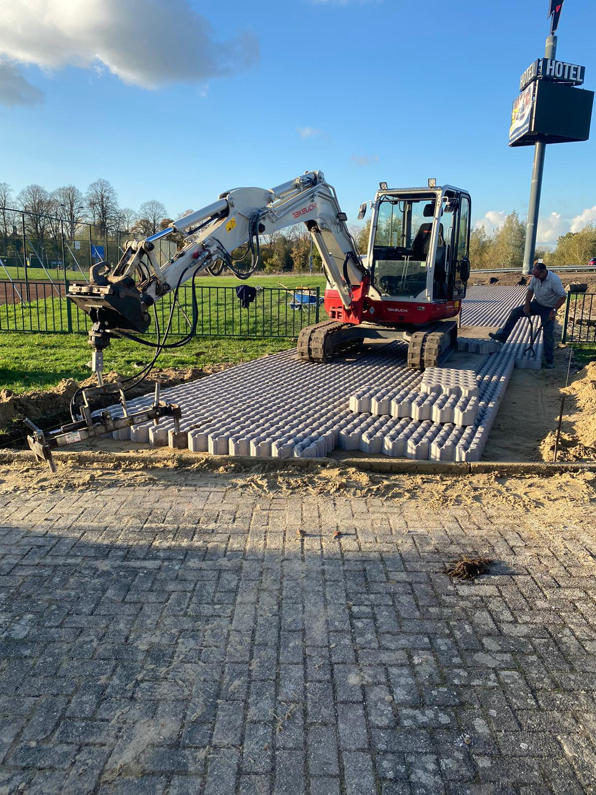 Straatwerk - Machinaal bestraten