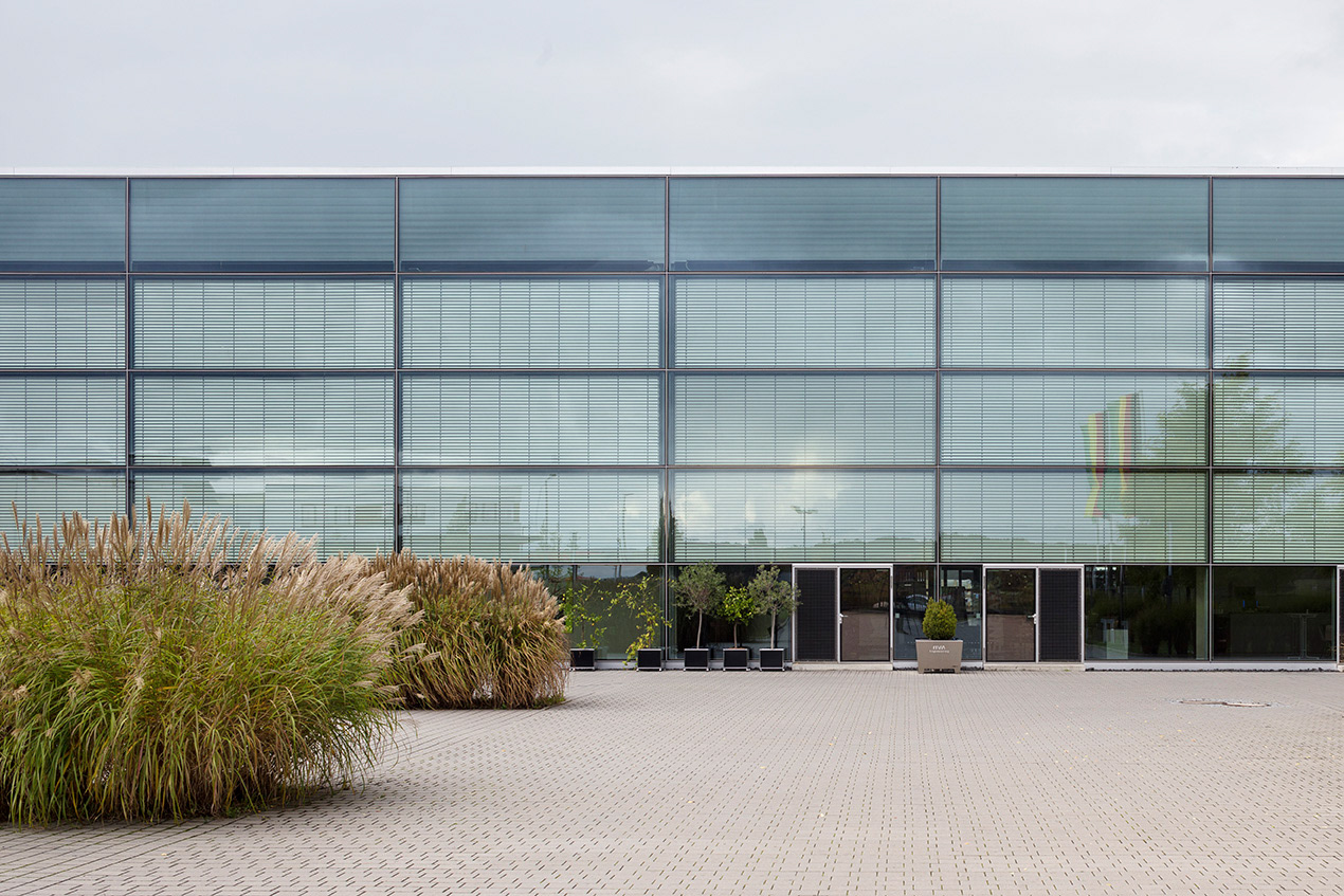 Lukas Brenner Architekturfotografie - Webler + Geissler Stuttgart - Riva Backnang