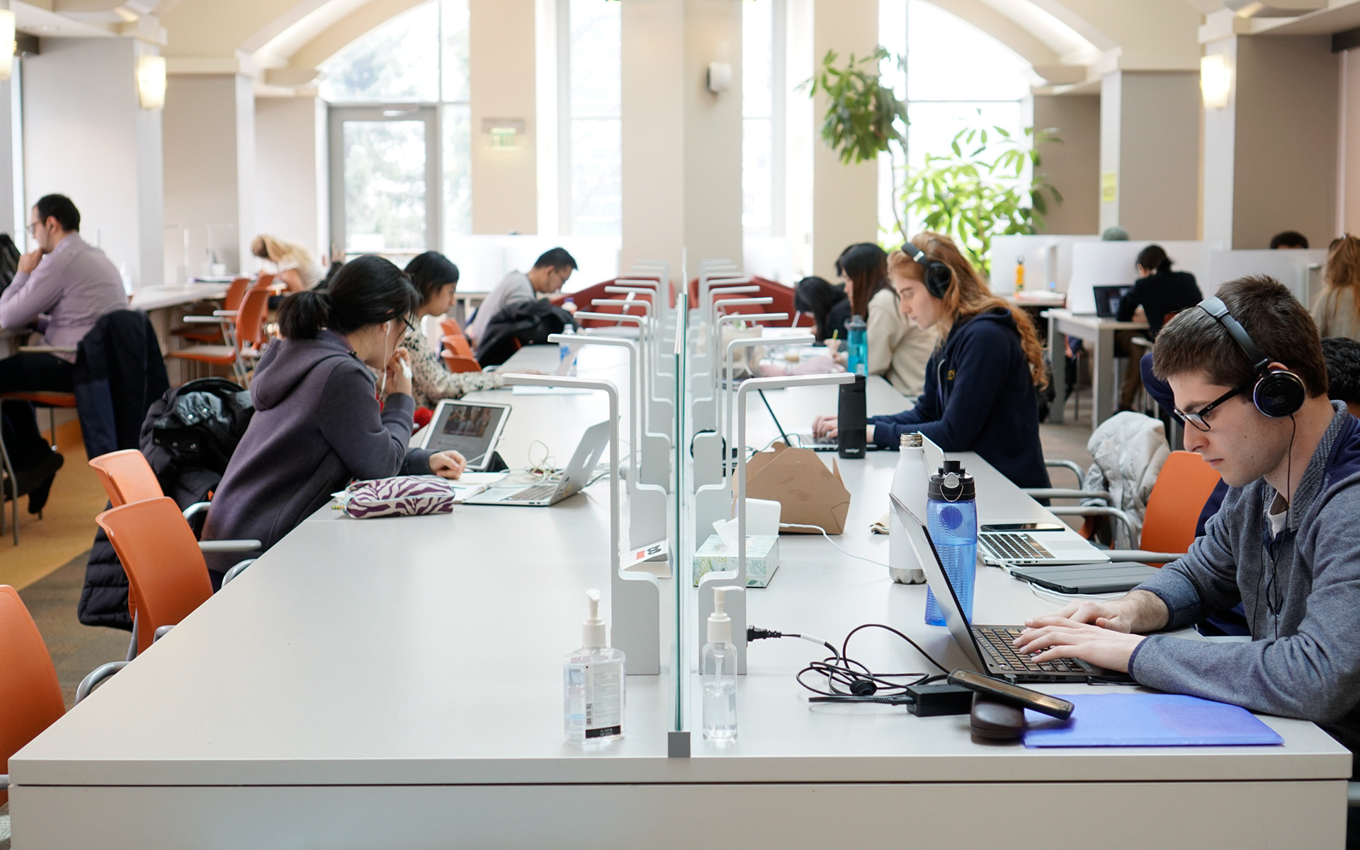 Students Cram for Finals 3/28/2019