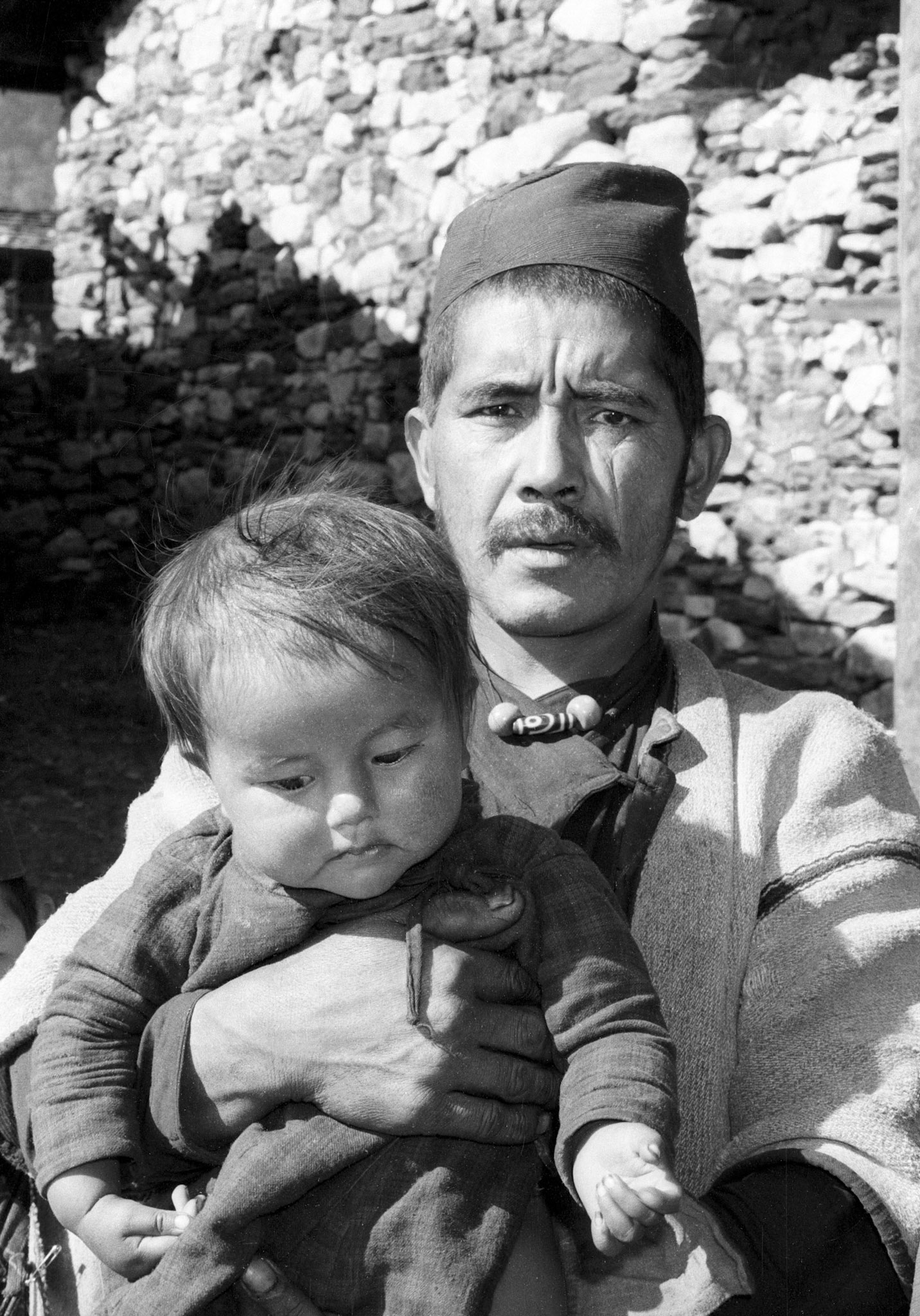 (L-R) Pasang Shangba (290), Kirkyap Shangba (173)