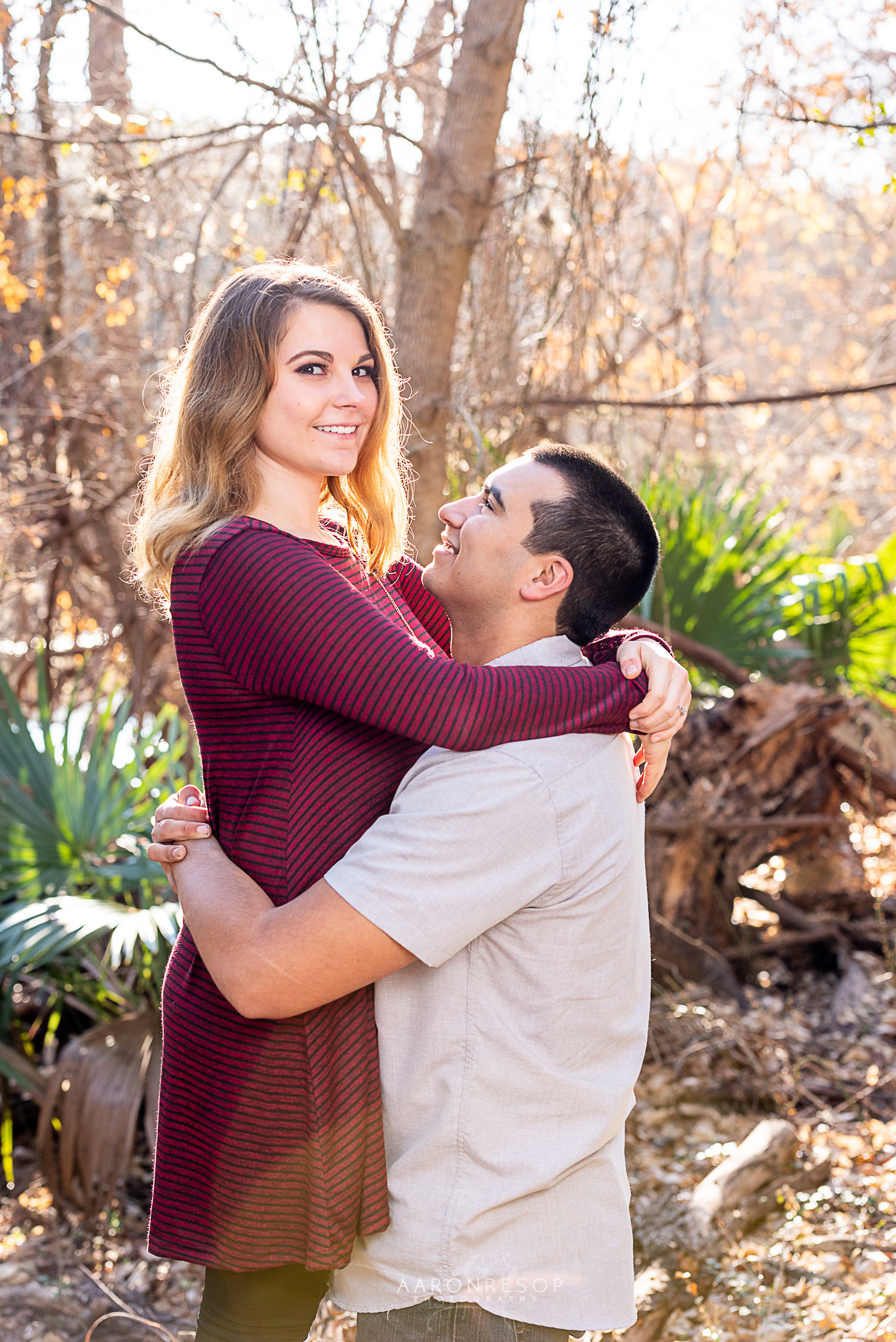 Engagement Photos taken in New Braunfels, TX by wedding photographer Aaron Resop