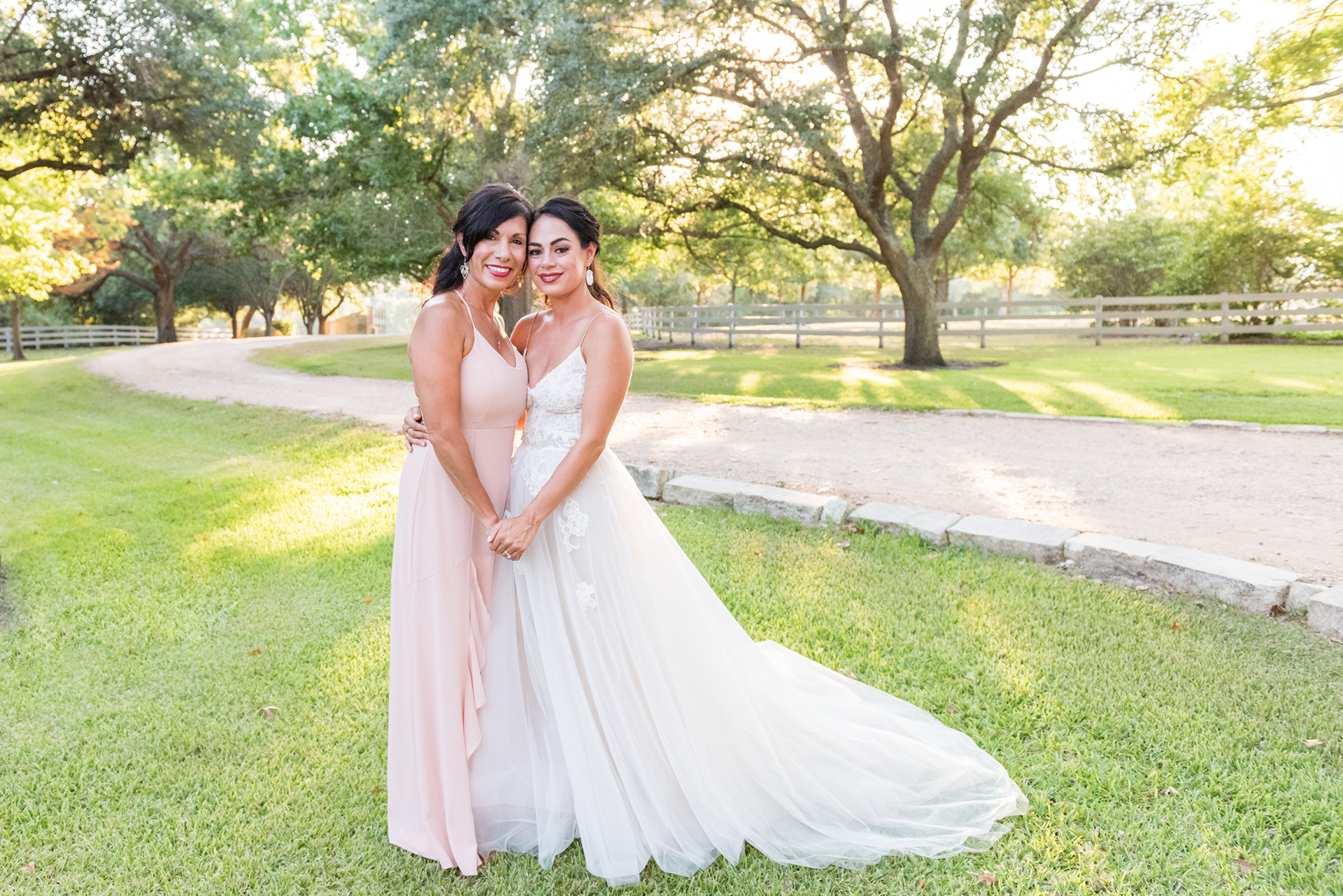 Wedding Day Photos taken in Brenham, TX by Wedding Photographer Aaron Resop @ permavista ranch & resort, Brenham, TX 77833