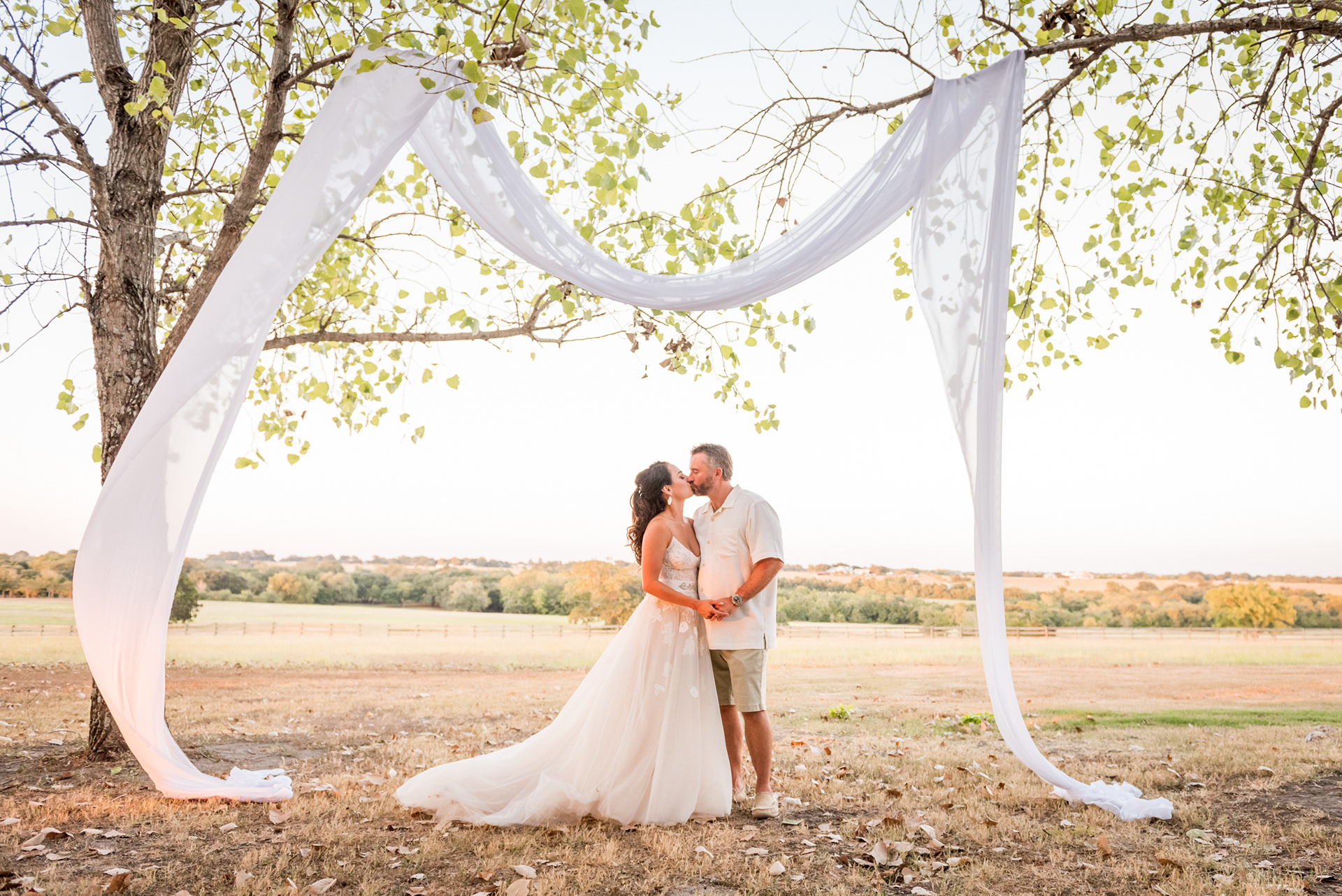 Wedding Day Photos taken in Brenham, TX by Wedding Photographer Aaron Resop @ permavista ranch & resort, Brenham, TX 77833