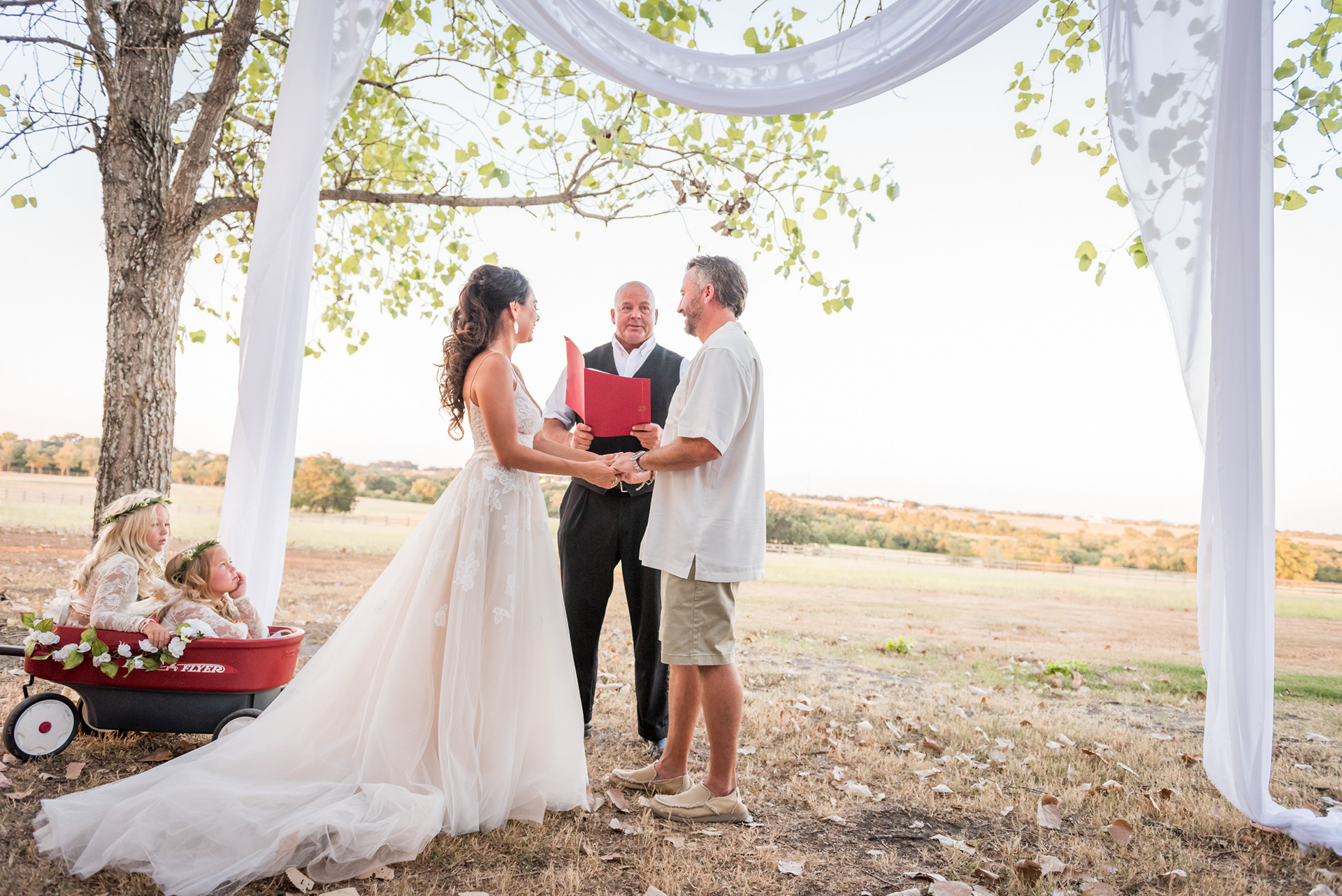 Wedding Day Photos taken in Brenham, TX by Wedding Photographer Aaron Resop @ permavista ranch & resort, Brenham, TX 77833