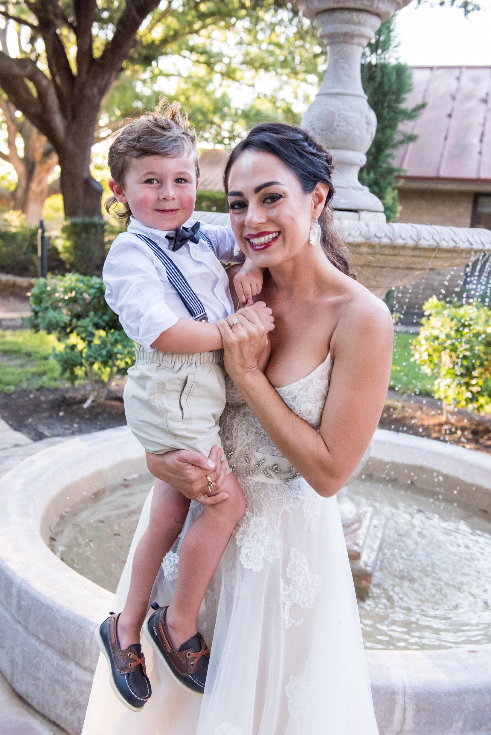 Wedding Day Photos taken in Brenham, TX by Wedding Photographer Aaron Resop @ permavista ranch & resort, Brenham, TX 77833