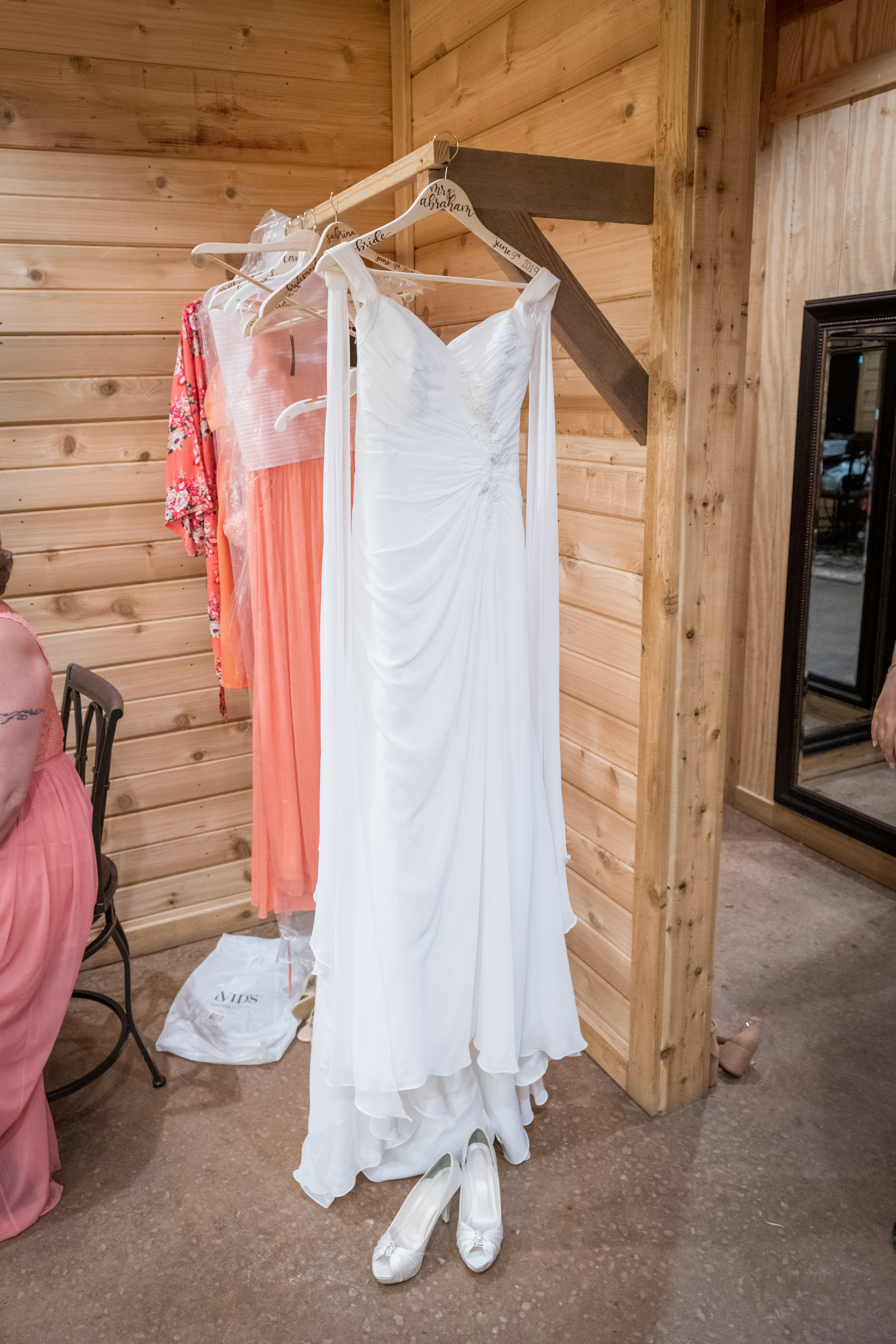 Wedding Day Photos taken in Seguin, TX by Wedding Photographer Aaron Resop @ Geronimo Oaks - Weddings and Events, 1377 Dietert Rd, Seguin, TX 78155