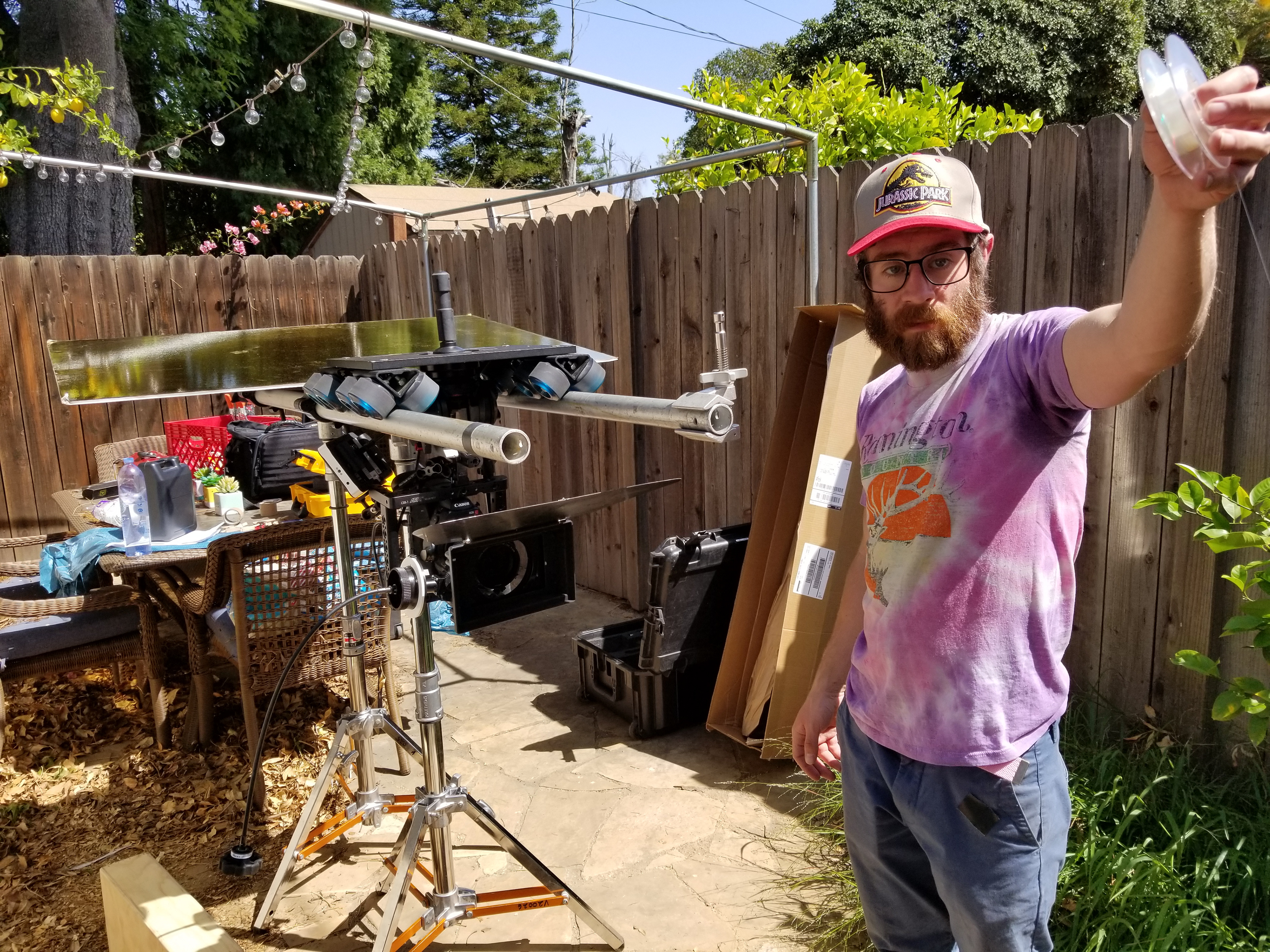 The grill opens because Russ pulls it with some very thin fishing line (mono-filament).)