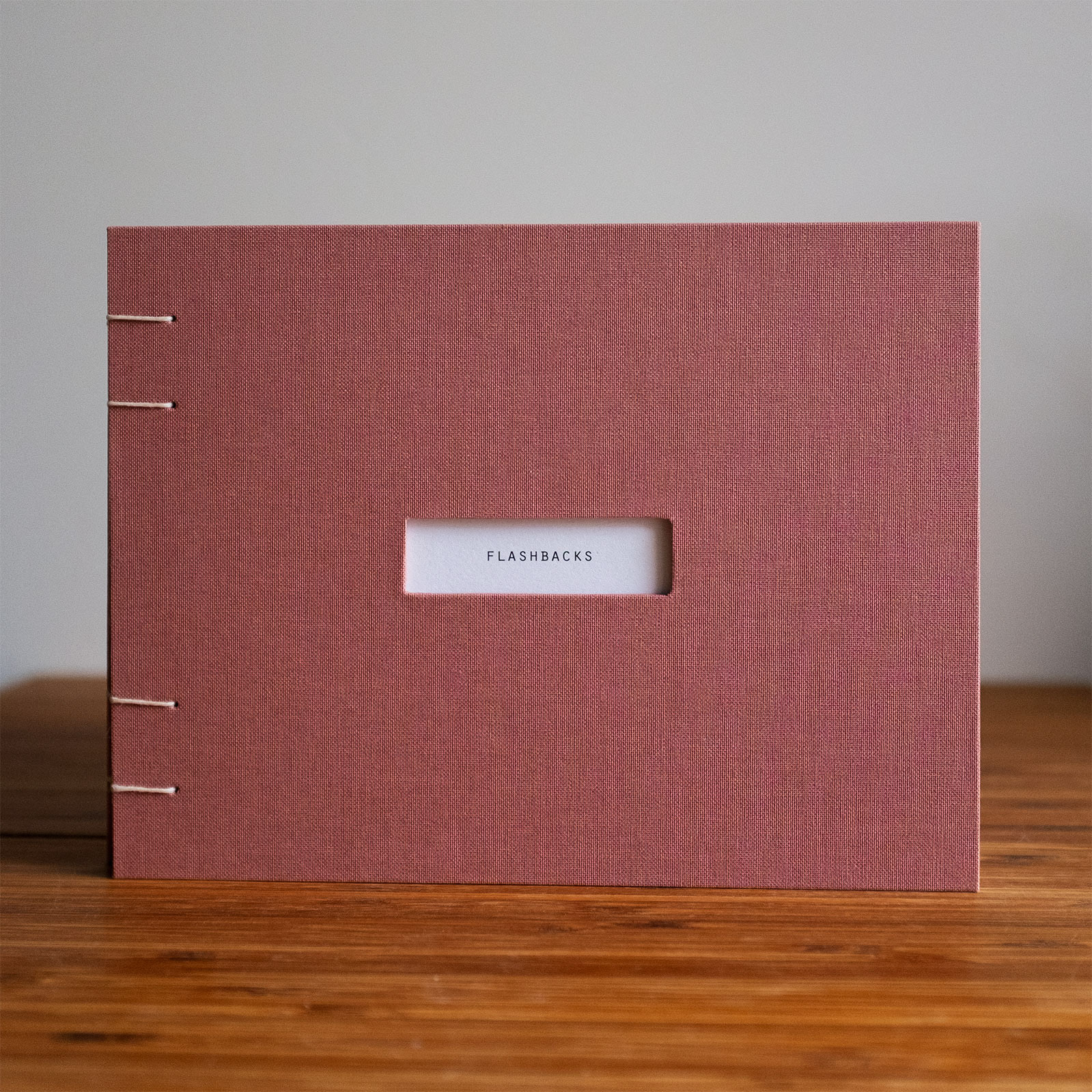"Flashbacks" | Barbara Oorts | linnen cover | koptische binding | 15 x 20 cm