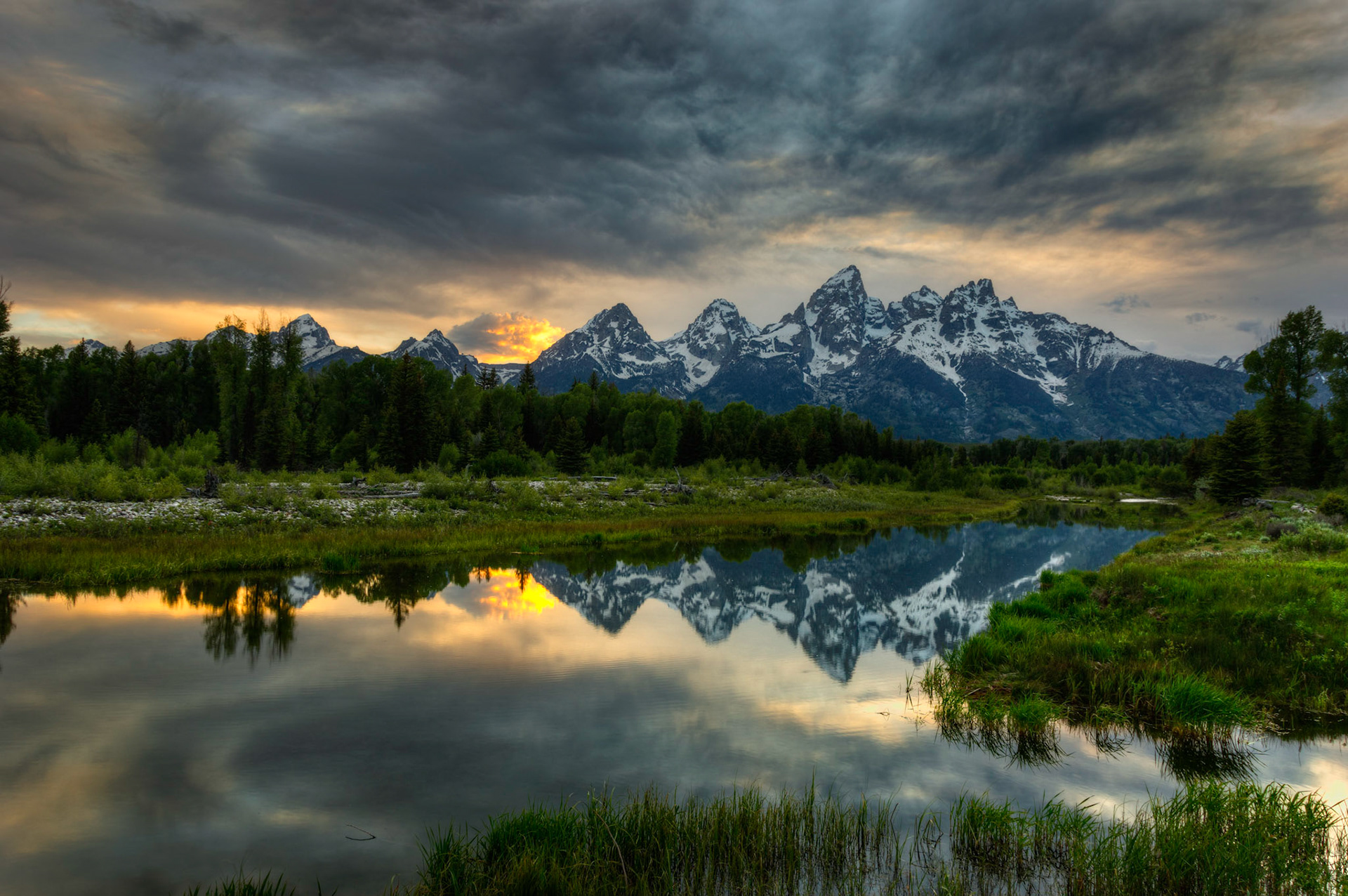 Sunset at Schwabacher's Landing.  Grand Teton National Park21 June 2014PENTAX K-3, Sigma 18-250mm f/3.5-6.3 DC OS HSMISO 100 18 mm  ⅛ sec at ƒ / 7.1