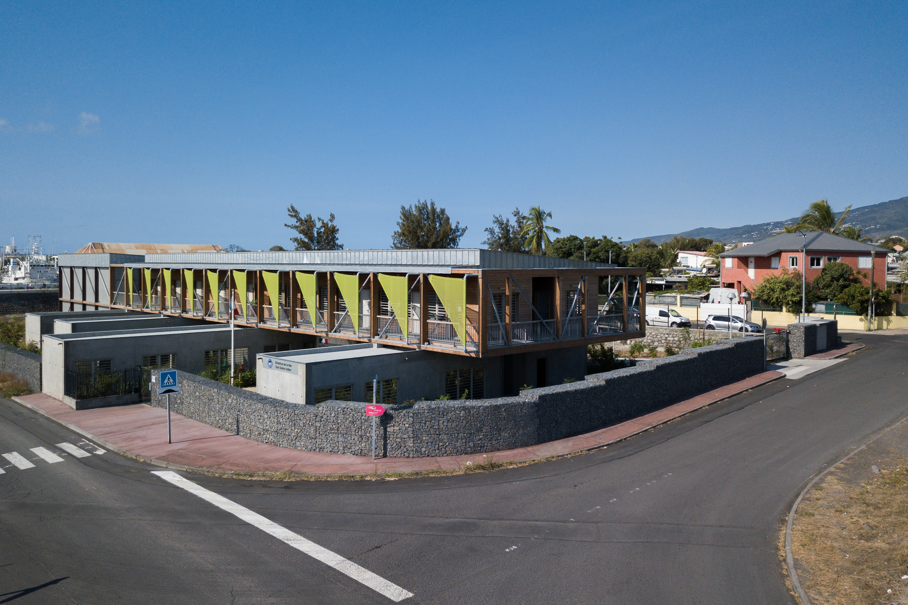 Photographie reportage architecture bioclimatique drone réunion dmsoi port