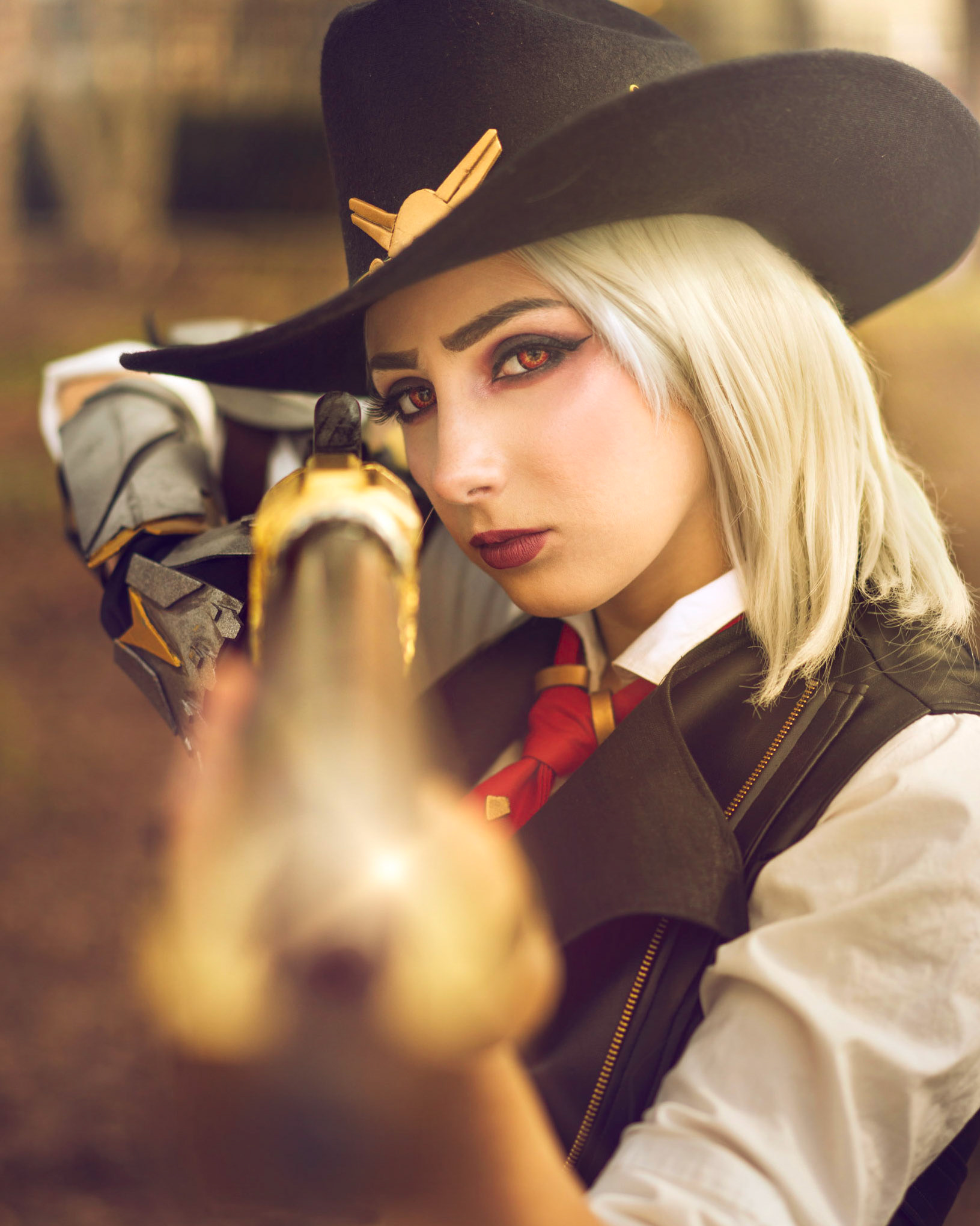 Ashe from Overwatch by @jajankuro#overwatch #overwatchcosplay