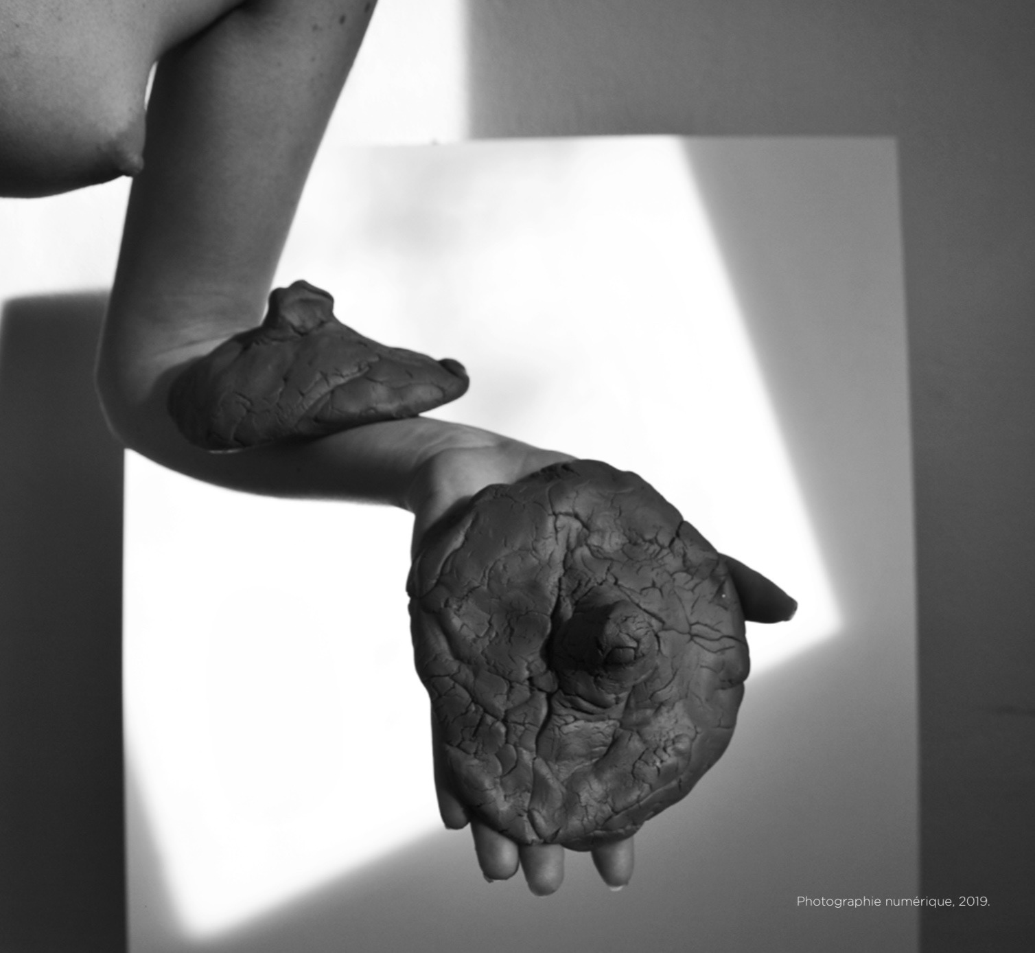 Leticia Zica, My Body Is, 2020, performance vidéo, 1920 × 1080, 4 min 57 sec.