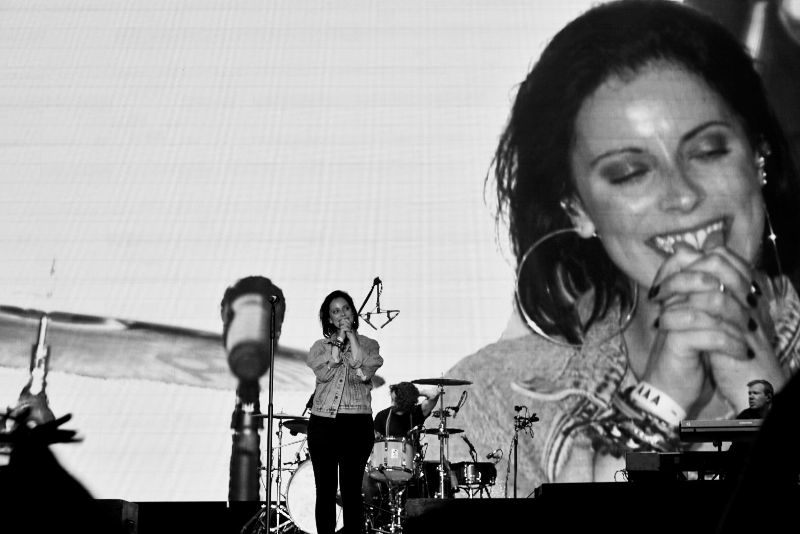 Silbermond live on stage