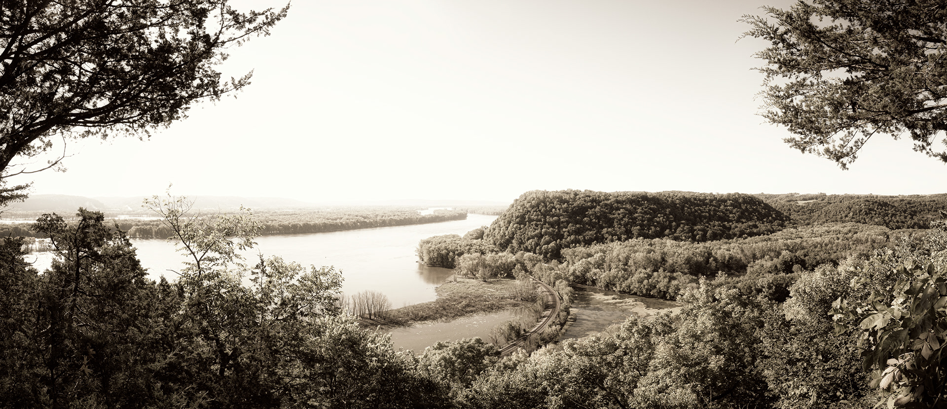 Effigy Mounds Iowa Mississippi River travel photography