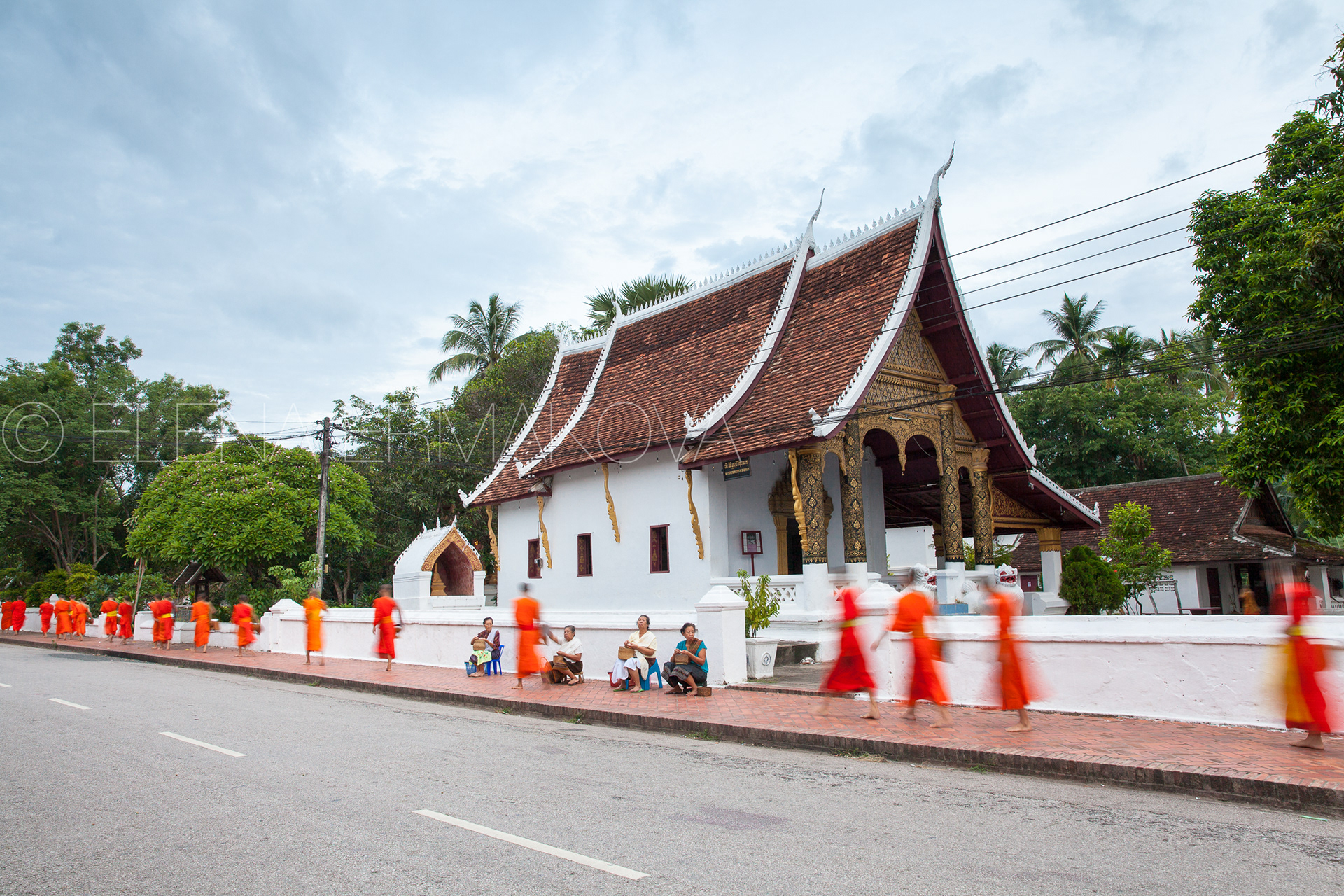 'Tak Bat' procession, Luang Prabang, Laos.