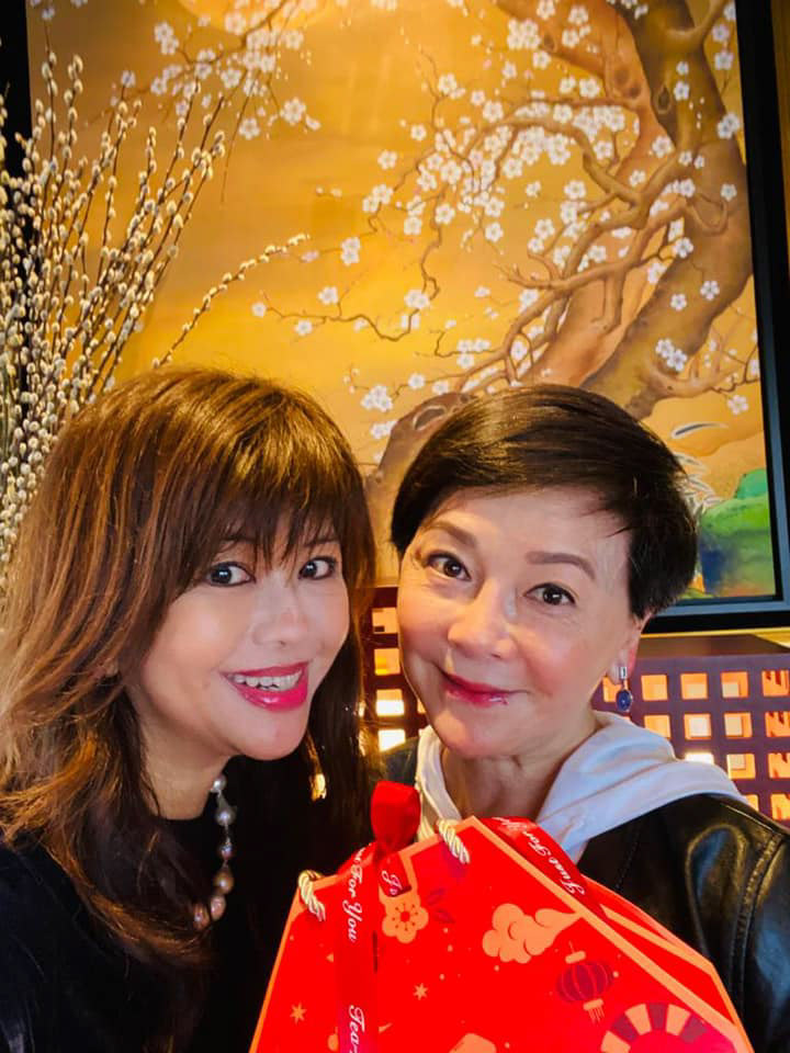 Facebook @ 查小欣 ChaCha
