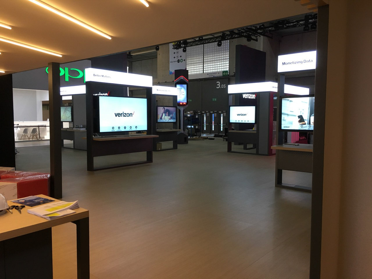 Verizon Booth Screens - Mobile World Conference, Barcelona Spain