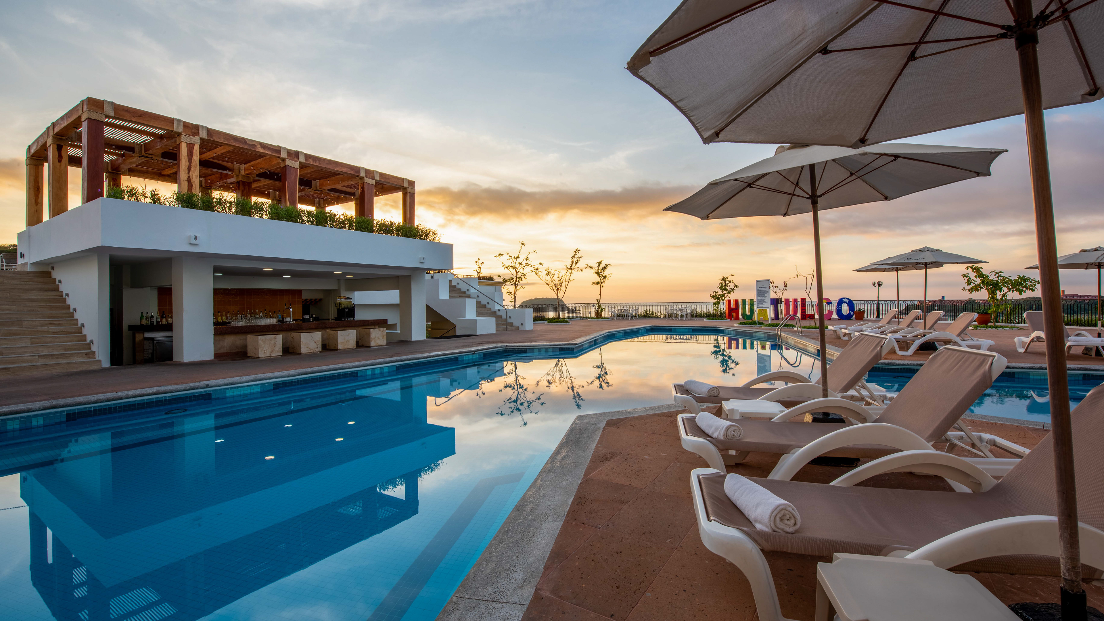 Huatulco Hotels All Inclusive; Alberto Moreno Photography - Park Royal Huatulco Beach Resort