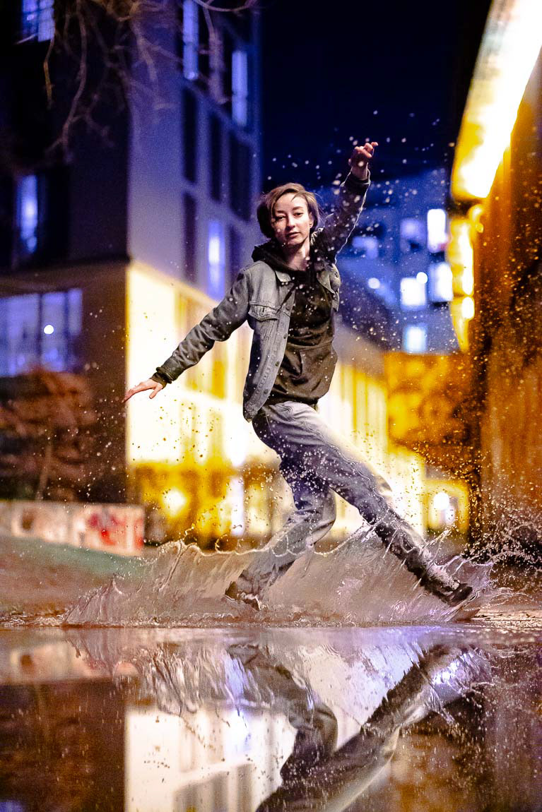 Photo shooting Berlin dancer at night