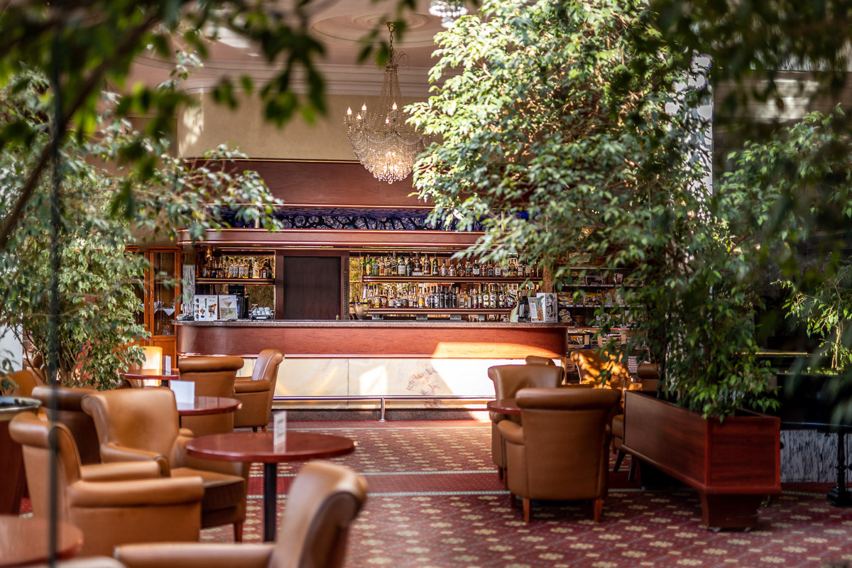 widok na bar hotelowy w Hotelu Gołębiewskim w Białymstoku