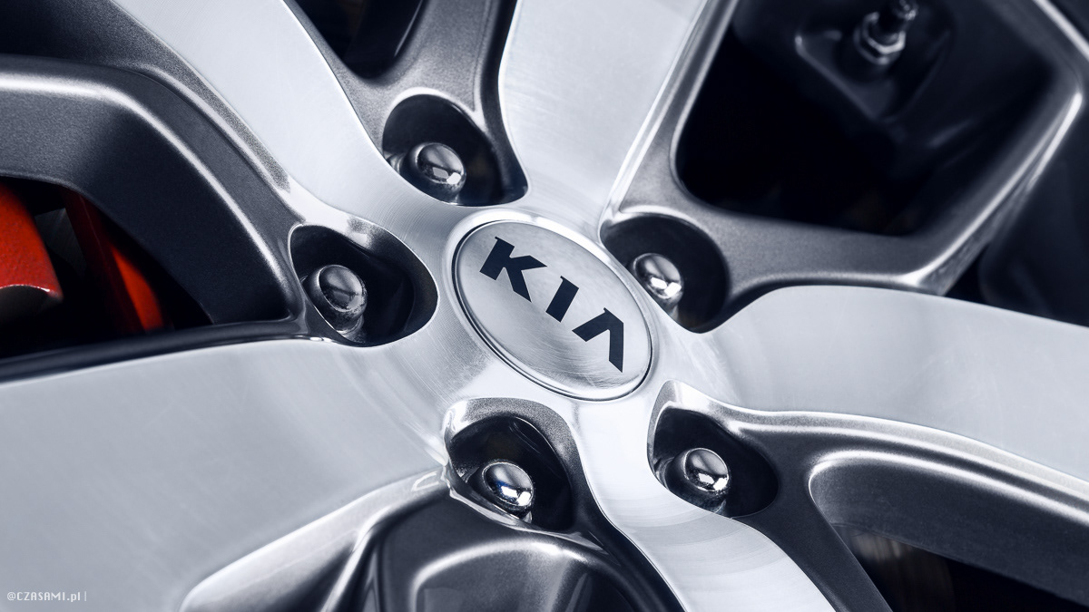 Wzór felg. Kia Optima GT. Fotografia motoryzacyjna CZASAMI.pl
