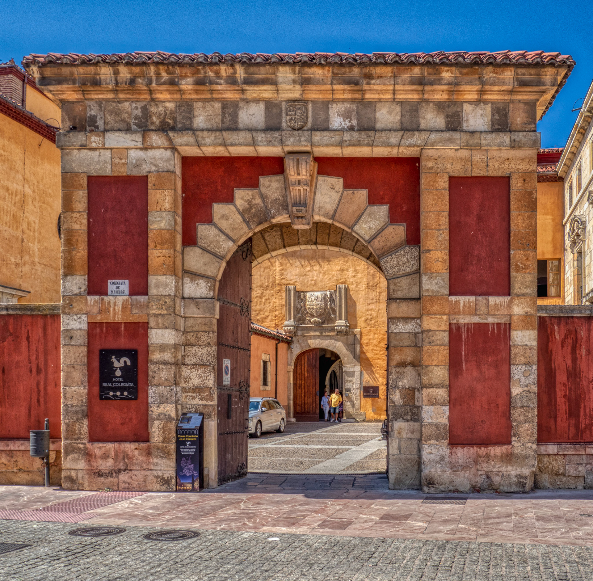 Hotel Real Colegiata San Isidoro