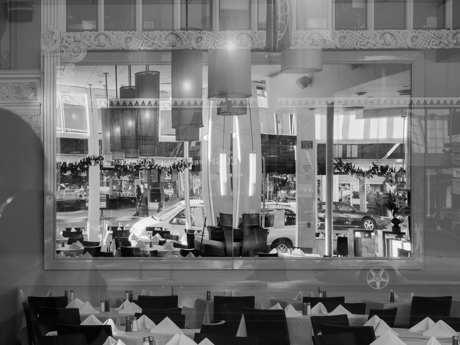 Pasadena Restaurant Mirror Reflections, 2013