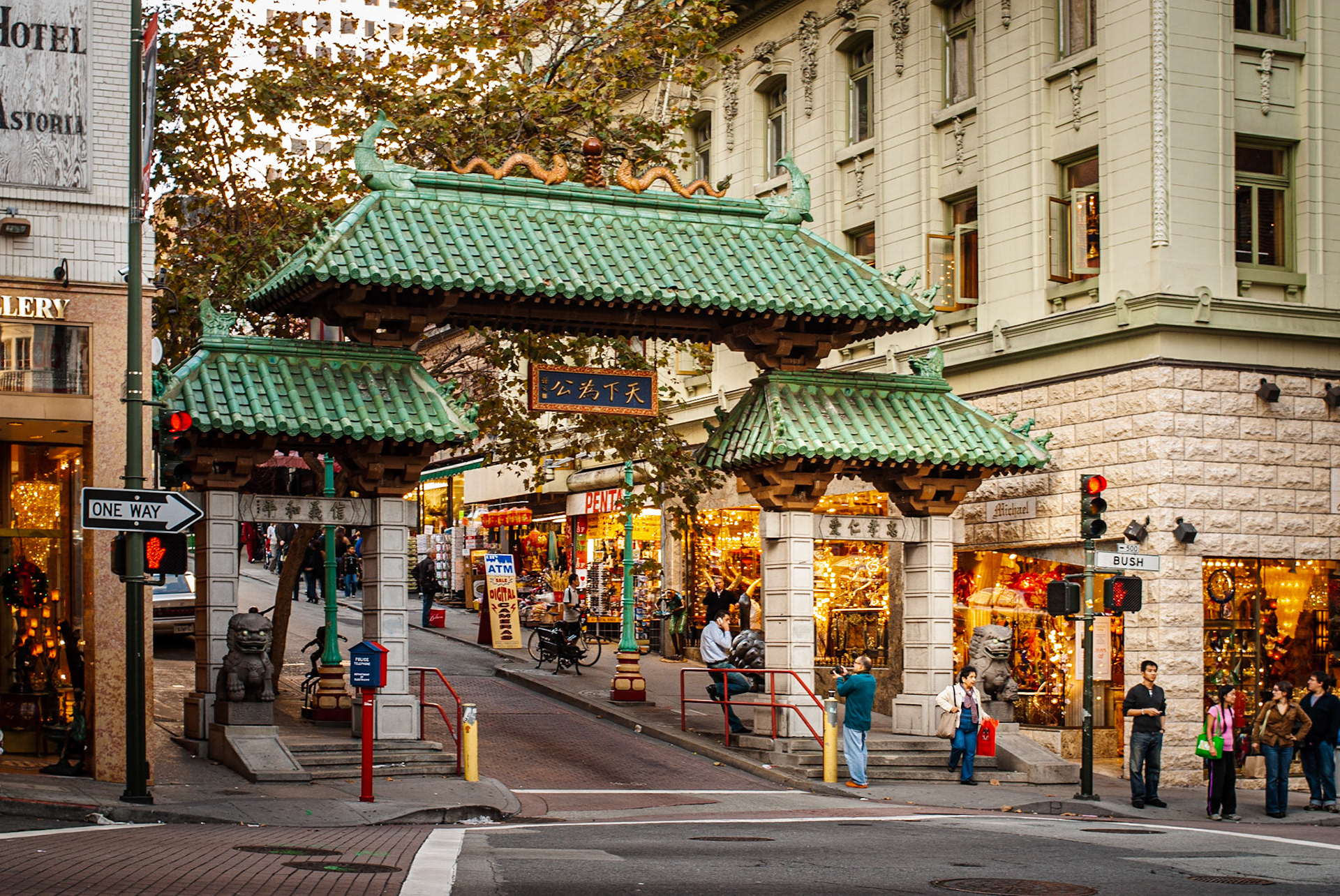 Entrance to Chinatown, San Francisco, 2008