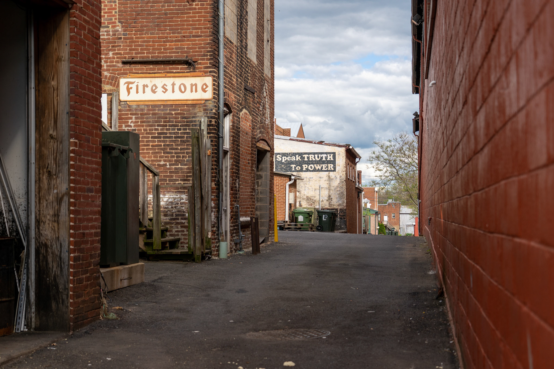 Alleyway, Culpepper, VA. 2019.