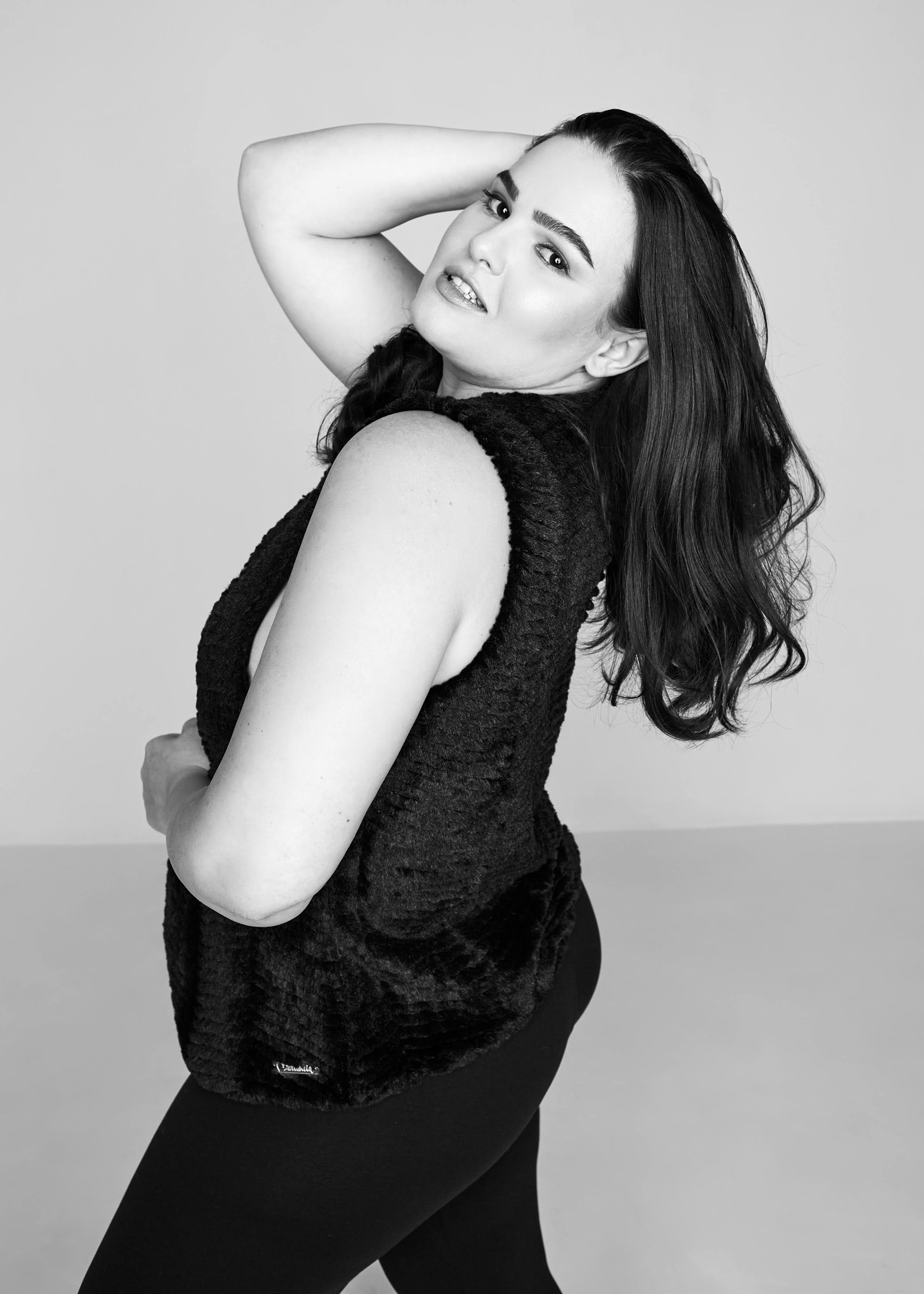 Ensaio fotográfico feminino em estúdio, em Videira/SC