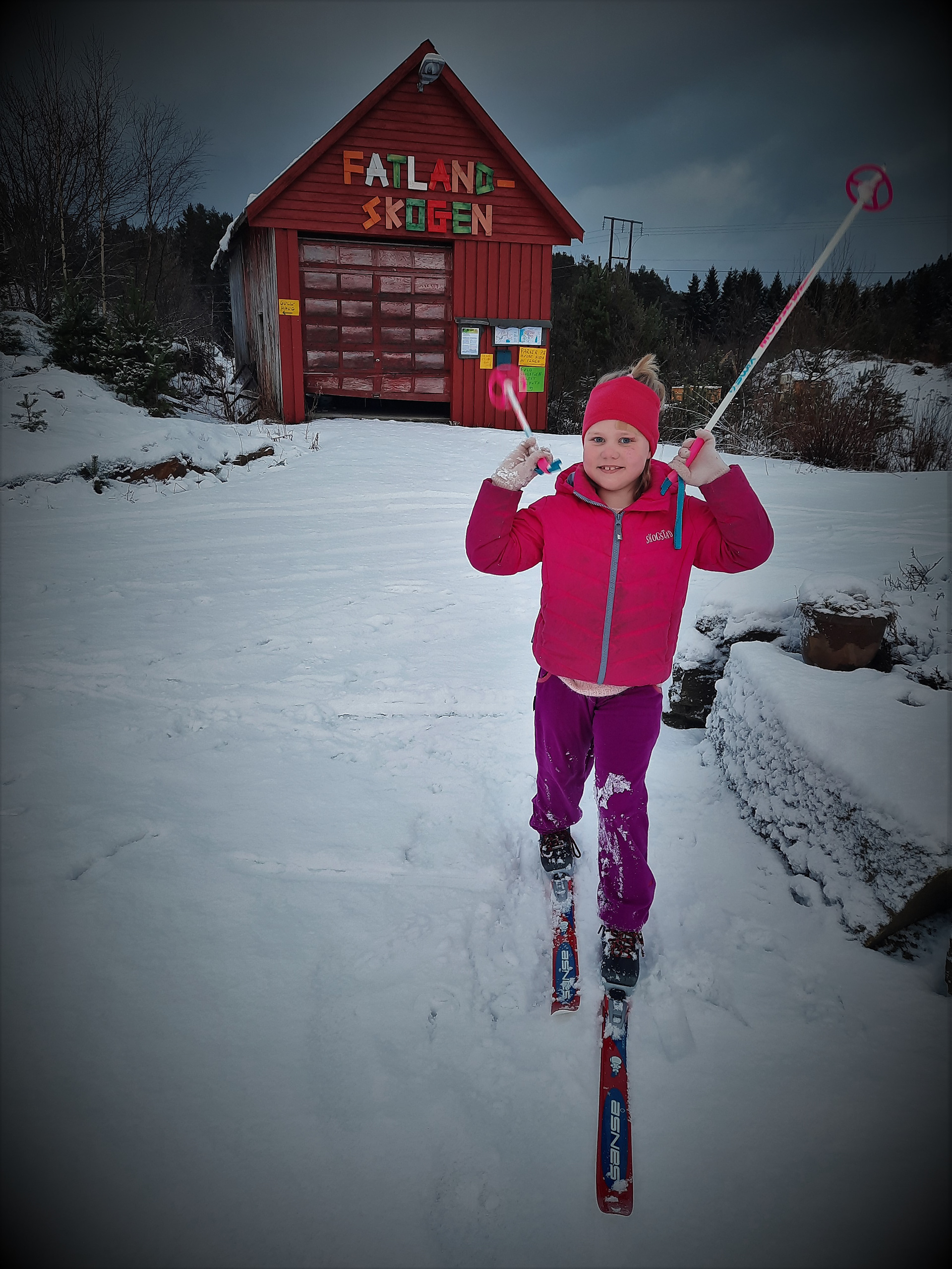 Er det snø, så er HØGÅSVEGEN og GULLHAUG perfekt for ein skitur.