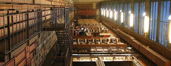 Grande salle de lecture de la bibliothèque interuniversitaire de médecine.