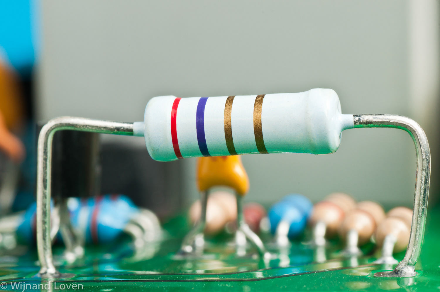 Macro photography of electronic components