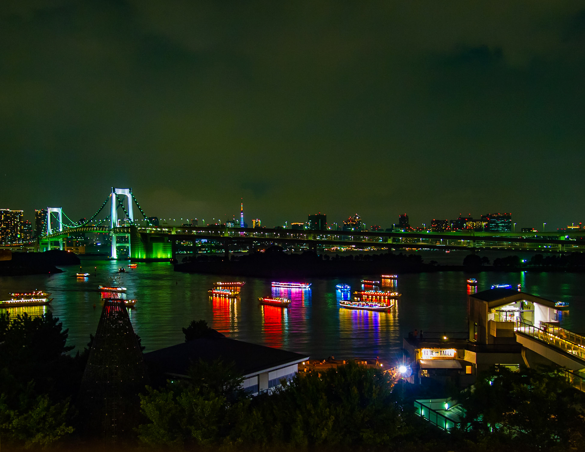 Rainbow Bridge, Odaiba - Tokyo, Japan