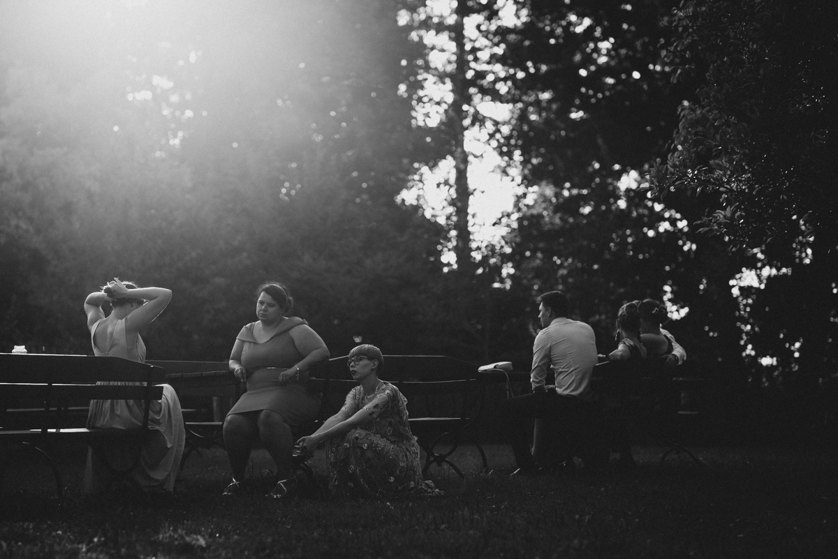 Reportaż ślubny Olsztyn. Osada Dębowo. Fotografia ślubna Olsztyn. Slow wedding. Slow wedding mazury.